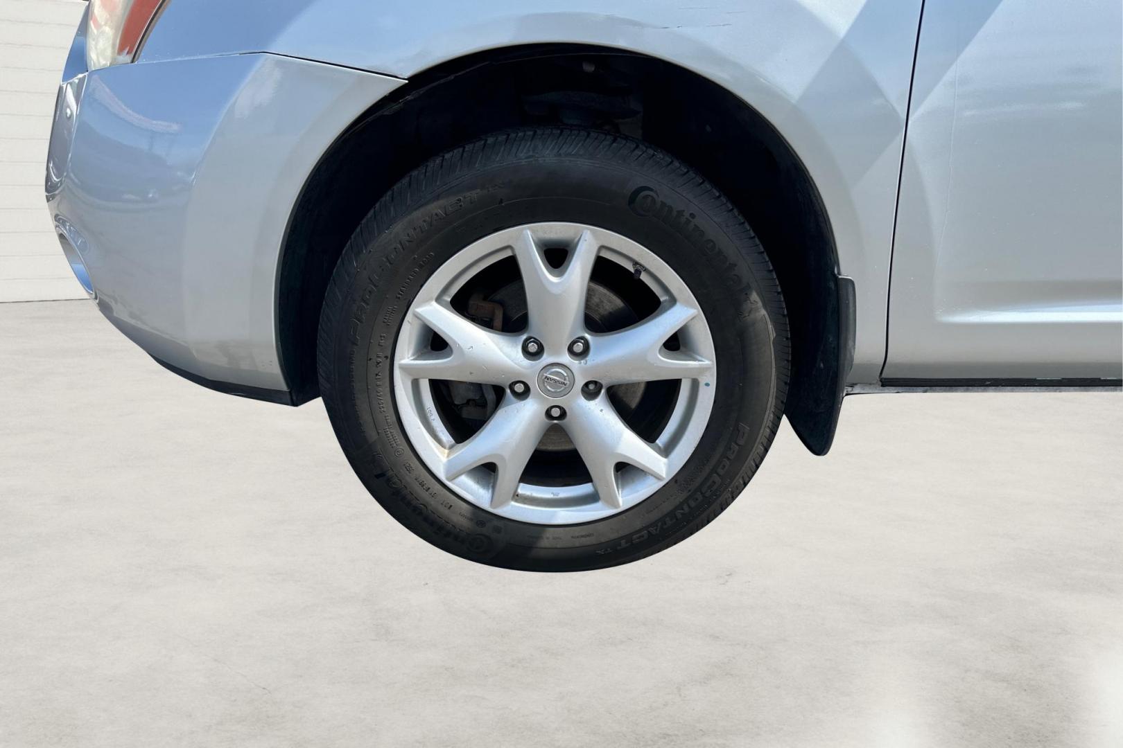 2009 Silver Nissan Rogue S 2WD (JN8AS58T49W) with an 2.5L L4 DOHC 16V engine, CVT transmission, located at 7755 State Street, Midvale, UT, 84047, (801) 753-9063, 40.610329, -111.892159 - Photo#12