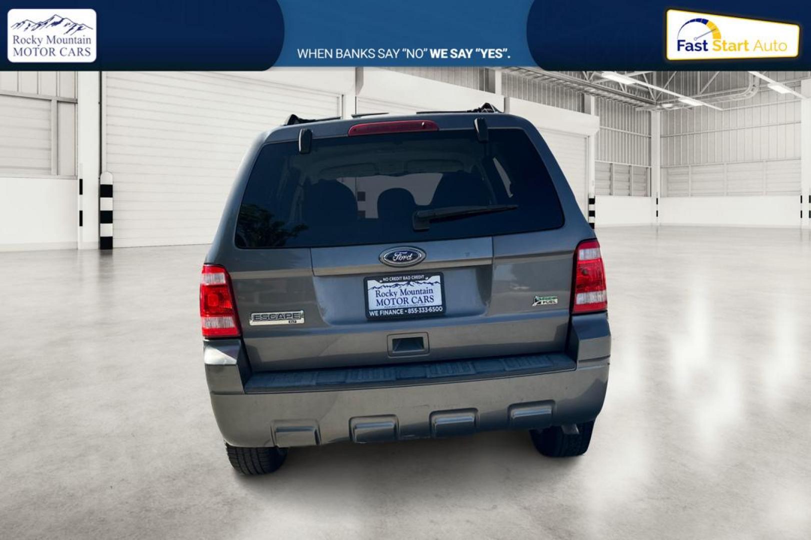 2010 Gray Ford Escape XLT FWD (1FMCU0DG3AK) with an 3.0L V6 DOHC 24V engine, 6-Speed Automatic transmission, located at 767 S State Road, Pleasant Grove, UT, 84062, (801) 785-1058, 40.354839, -111.736687 - Photo#4