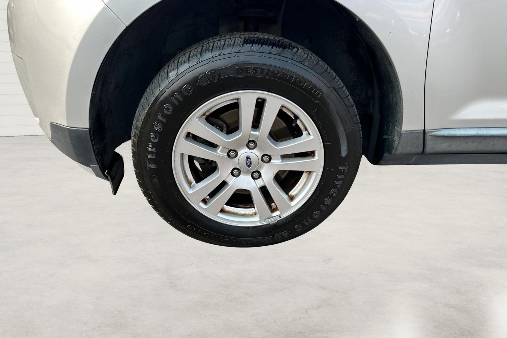2011 Silver Ford Edge SE FWD (2FMDK3GC1BB) with an 3.5L V6 DOHC 24V engine, 6-Speed Automatic transmission, located at 7755 State Street, Midvale, UT, 84047, (801) 753-9063, 40.610329, -111.892159 - Photo#12