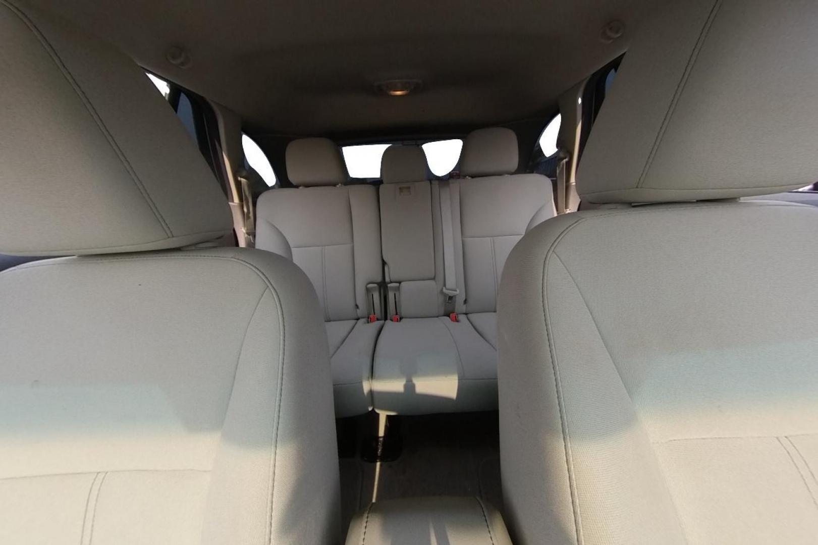 2011 Silver Ford Edge SE FWD (2FMDK3GC1BB) with an 3.5L V6 DOHC 24V engine, 6-Speed Automatic transmission, located at 7755 State Street, Midvale, UT, 84047, (801) 753-9063, 40.610329, -111.892159 - Photo#16