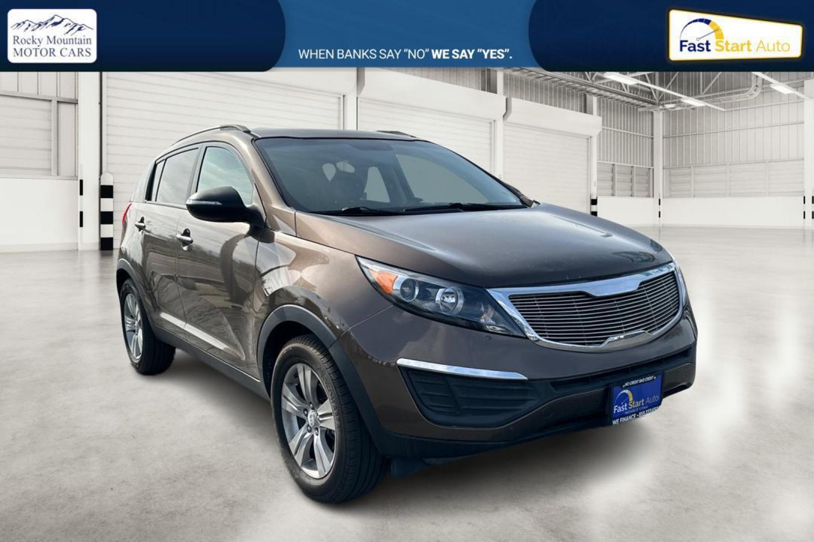 2011 Beige Kia Sportage LX FWD (KNDPB3A20B7) with an 2.4L V6 DOHC 24V engine, AUTOMATIC transmission, located at 7755 State Street, Midvale, UT, 84047, (801) 753-9063, 40.610329, -111.892159 - Photo#0