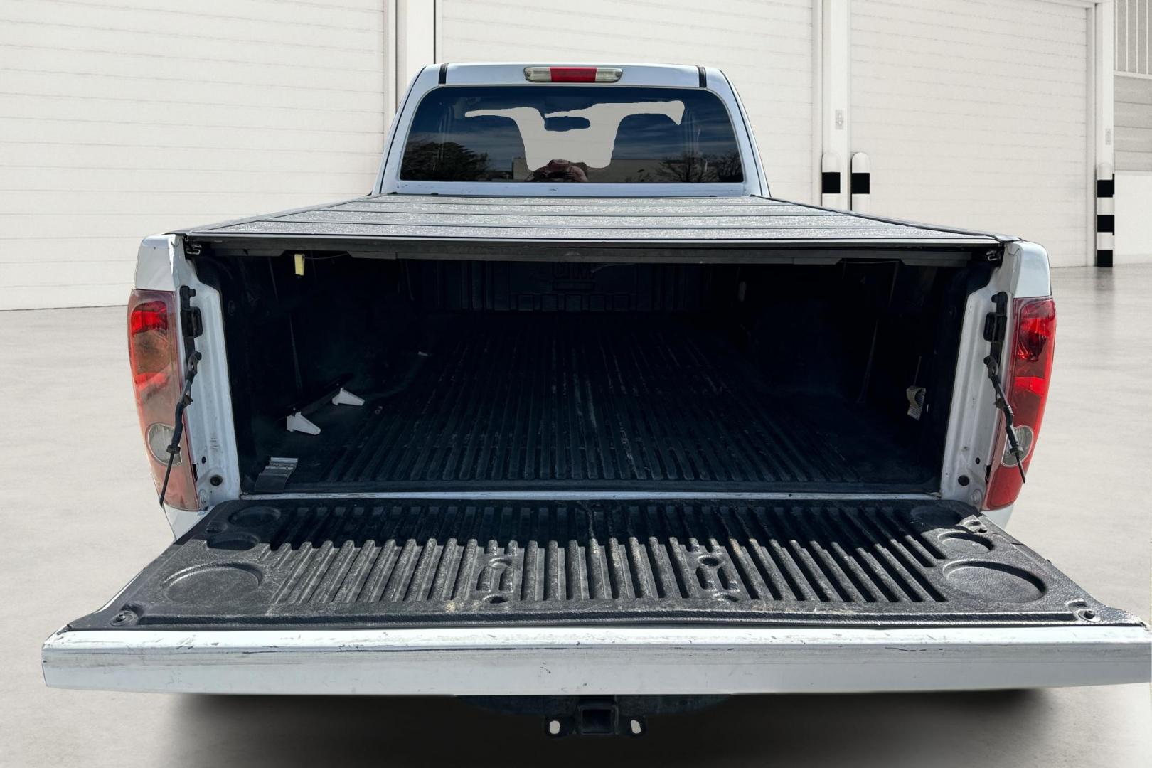 2012 White Chevrolet Colorado Work Truck Ext. Cab 2WD (1GCESBFE9C8) with an 3.7L L5 DOHC 20V engine, Automatic, 4-Spd w/Overdrive transmission, located at 7755 State Street, Midvale, UT, 84047, (801) 753-9063, 40.610329, -111.892159 - Photo#13