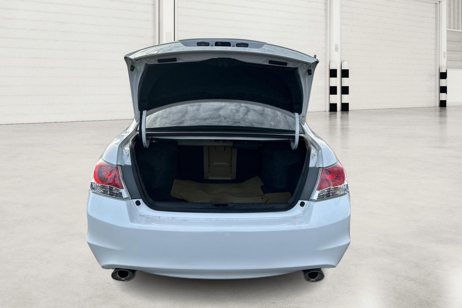 2012 White Honda Accord EX-L V6 Sedan AT (1HGCP3F88CA) with an 3.5L V6 SOHC 24V engine, 5-Speed Automatic transmission, located at 7755 State Street, Midvale, UT, 84047, (801) 753-9063, 40.610329, -111.892159 - Photo#13
