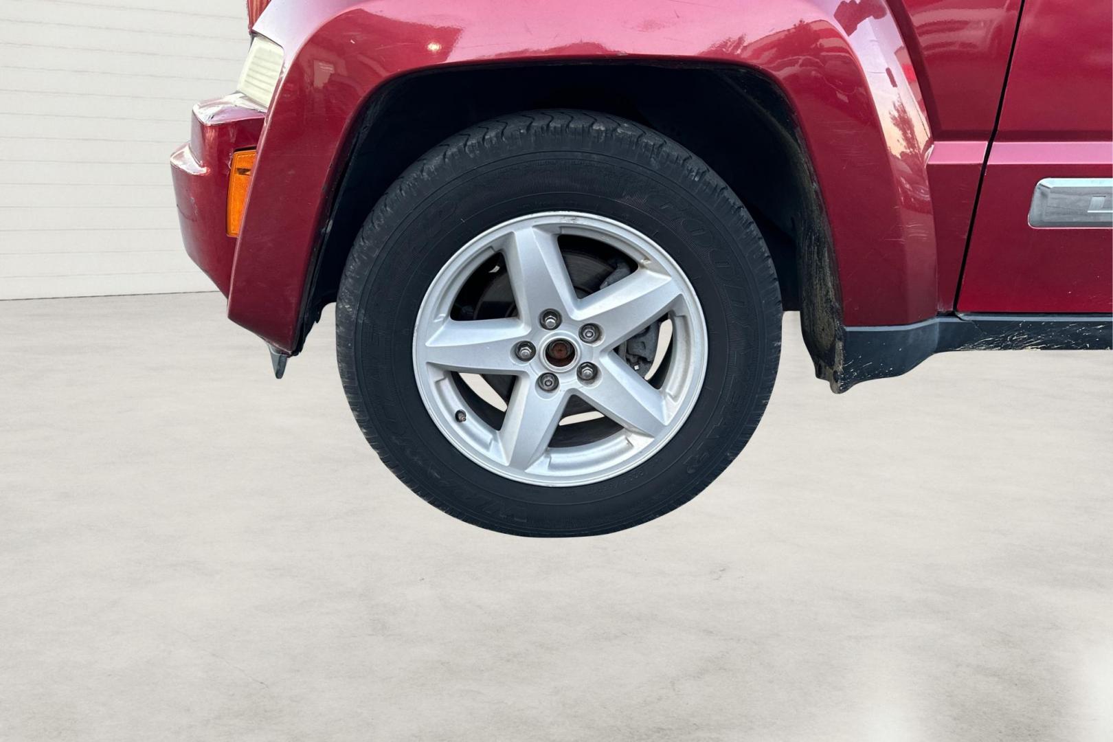 2012 Red Jeep Liberty Limited 4WD (1C4PJMCK5CW) with an 3.7L V6 SOHC 12V engine, 4-Speed Automatic transmission, located at 7755 State Street, Midvale, UT, 84047, (801) 753-9063, 40.610329, -111.892159 - Photo#12