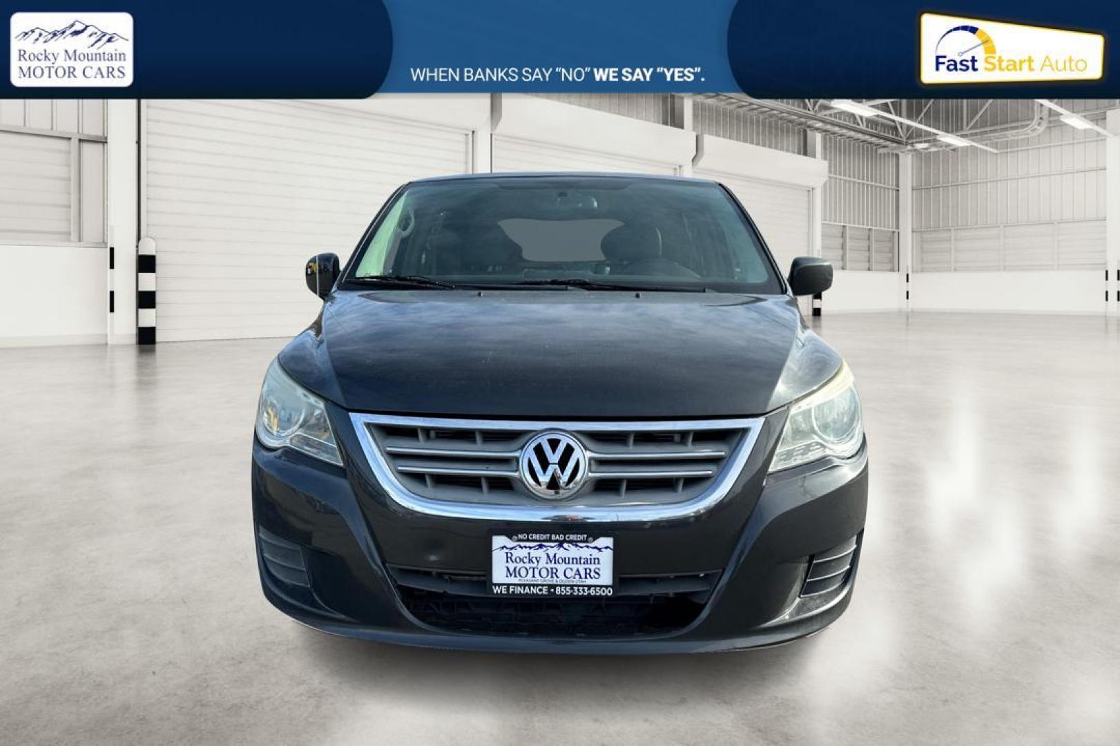 2012 Gray Volkswagen Routan SEL (2C4RVACG7CR) with an 3.6L V6 DOHC 24V engine, 6-Speed Automatic transmission, located at 7755 State Street, Midvale, UT, 84047, (801) 753-9063, 40.610329, -111.892159 - Photo#9