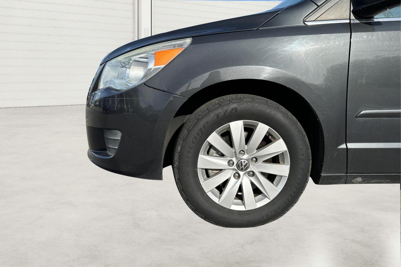 2012 Gray Volkswagen Routan SEL (2C4RVACG7CR) with an 3.6L V6 DOHC 24V engine, 6-Speed Automatic transmission, located at 7755 State Street, Midvale, UT, 84047, (801) 753-9063, 40.610329, -111.892159 - Photo#12