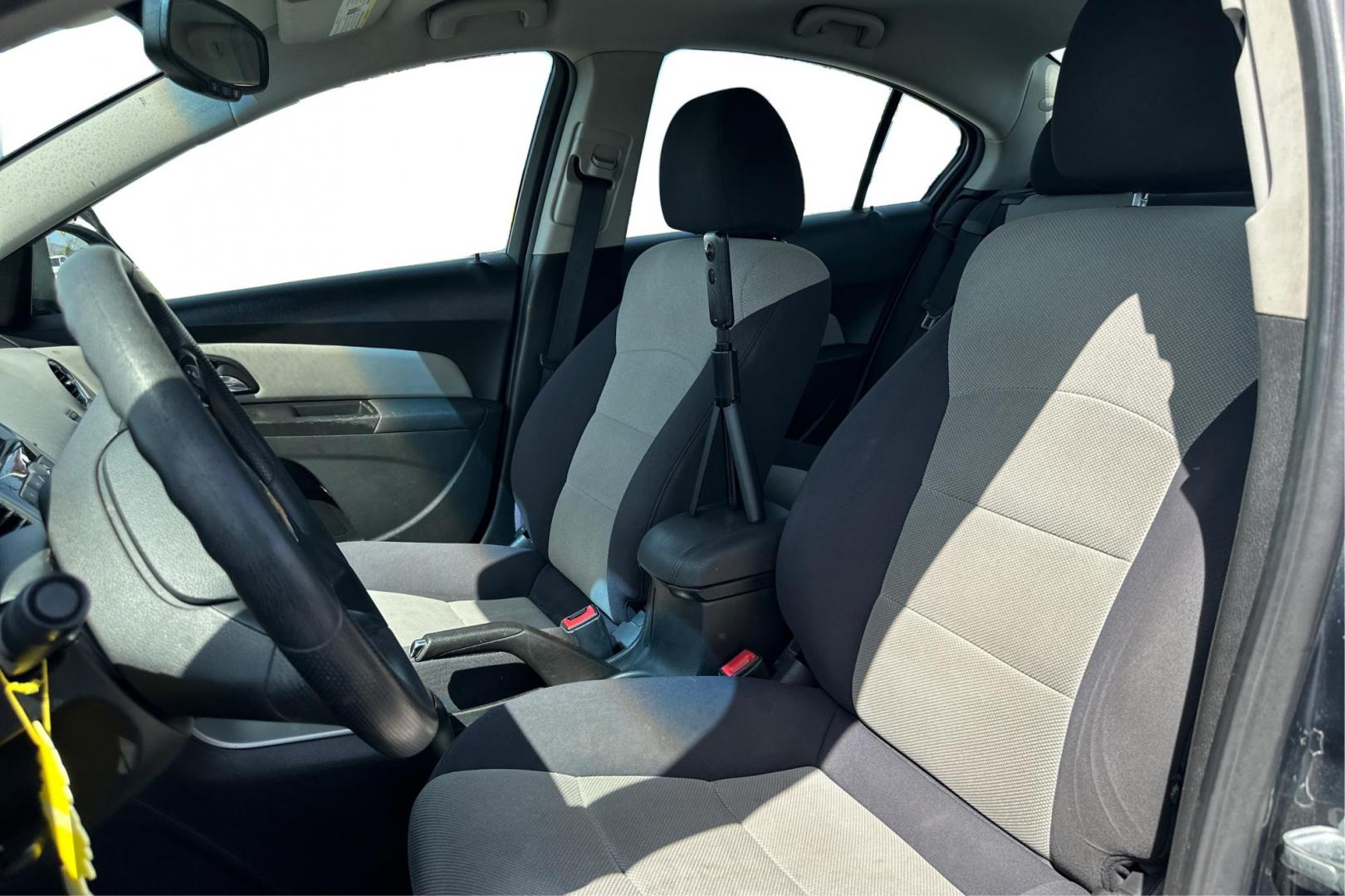 2013 Gray Chevrolet Cruze LS Auto (1G1PA5SGXD7) with an 1.8L L4 DOHC 16V engine, 6-Speed Automatic transmission, located at 7755 State Street, Midvale, UT, 84047, (801) 753-9063, 40.610329, -111.892159 - Photo#14