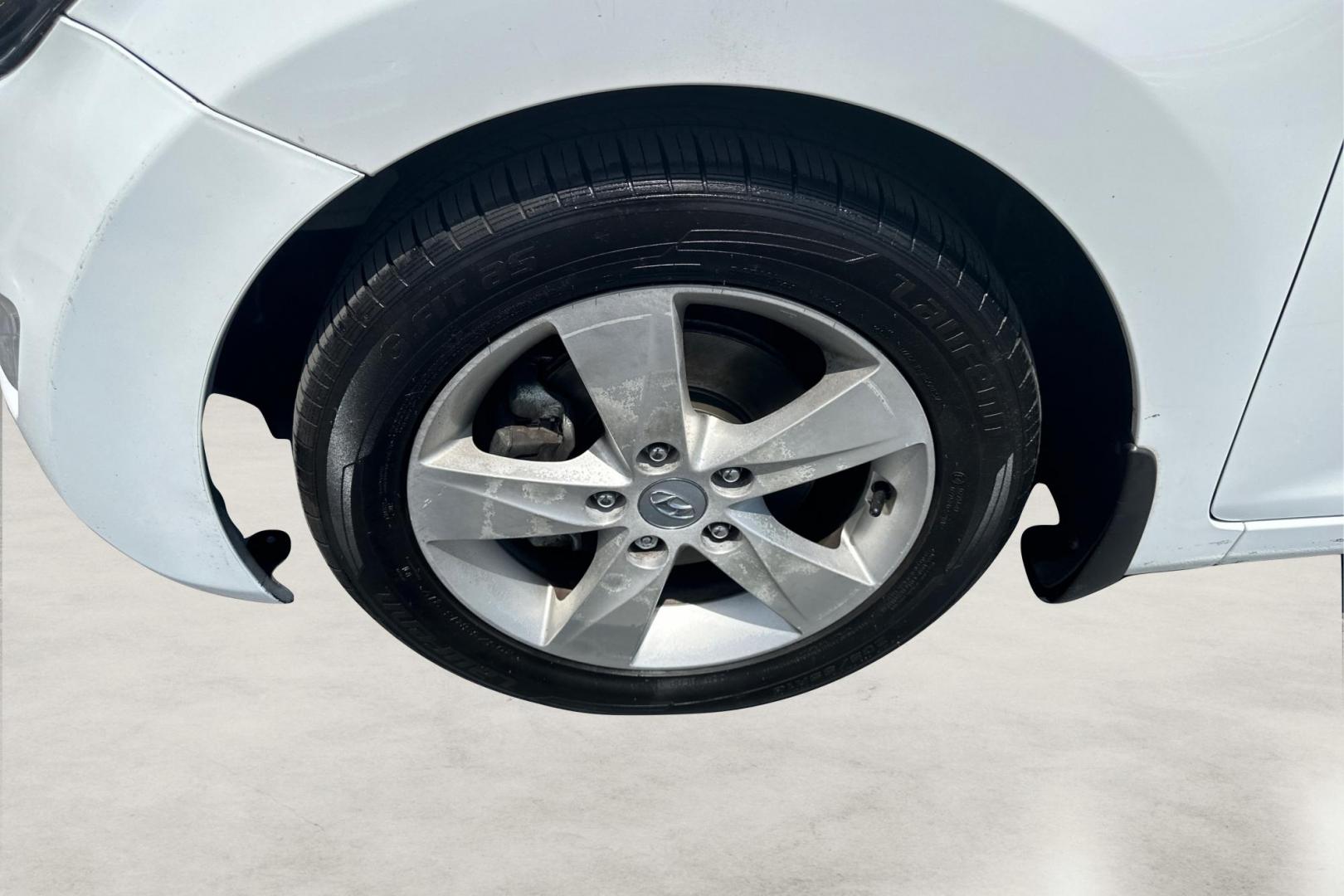 2013 White Hyundai Elantra Limited (5NPDH4AE7DH) with an 1.8L L4 DOHC 16V engine, 6-Speed Automatic transmission, located at 767 S State Road, Pleasant Grove, UT, 84062, (801) 785-1058, 40.354839, -111.736687 - Photo#12