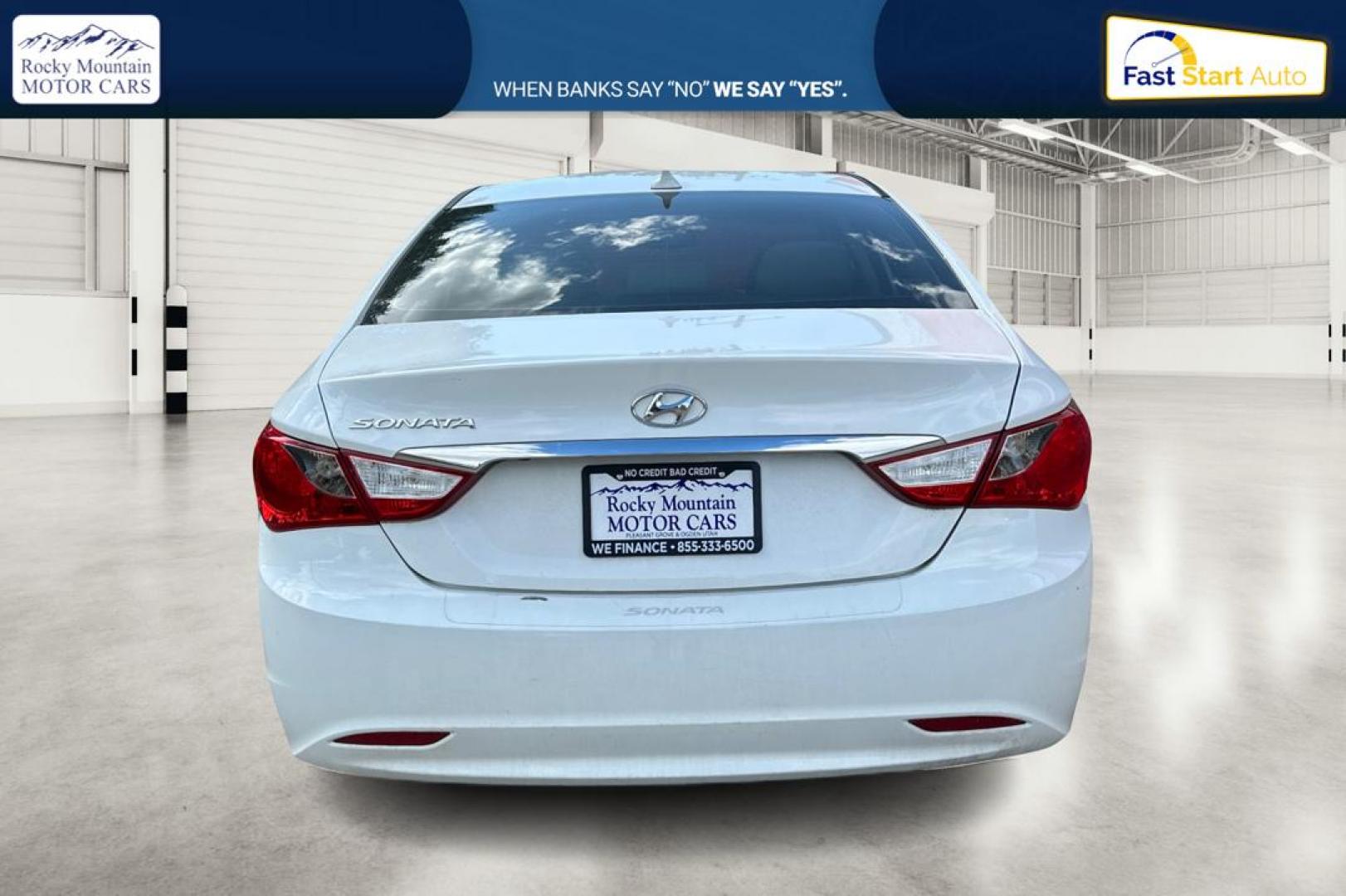 2013 White Hyundai Sonata GLS (5NPEB4AC4DH) with an 2.4L L4 DOHC 16V engine, 6-Speed Automatic transmission, located at 7755 State Street, Midvale, UT, 84047, (801) 753-9063, 40.610329, -111.892159 - Photo#4