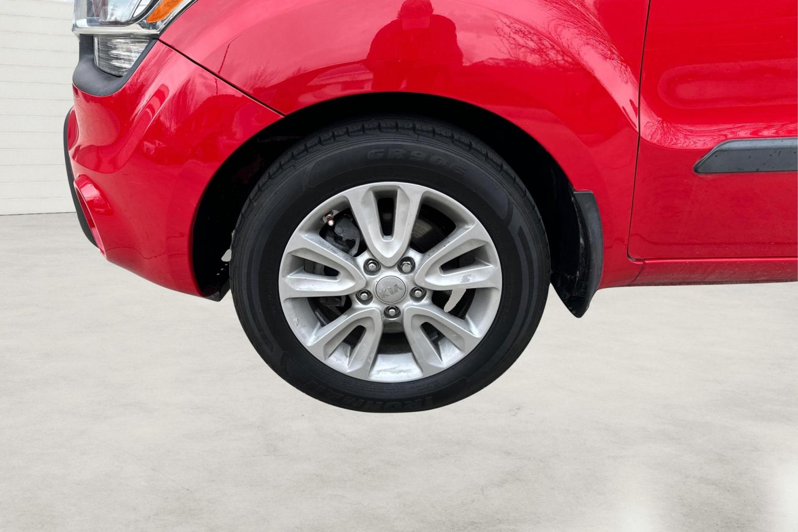 2013 Red Kia Soul ! (KNDJT2A69D7) with an 2.0L L4 DOHC 16V engine, Manual, 6-Spd transmission, located at 767 S State Road, Pleasant Grove, UT, 84062, (801) 785-1058, 40.354839, -111.736687 - Photo#12