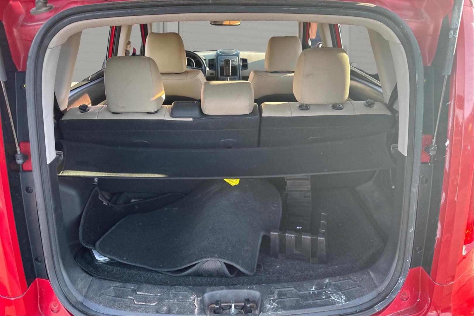 2013 Red Kia Soul ! (KNDJT2A69D7) with an 2.0L L4 DOHC 16V engine, Automatic, 6-Spd transmission, located at 7755 State Street, Midvale, UT, 84047, (801) 753-9063, 40.610329, -111.892159 - Photo#13