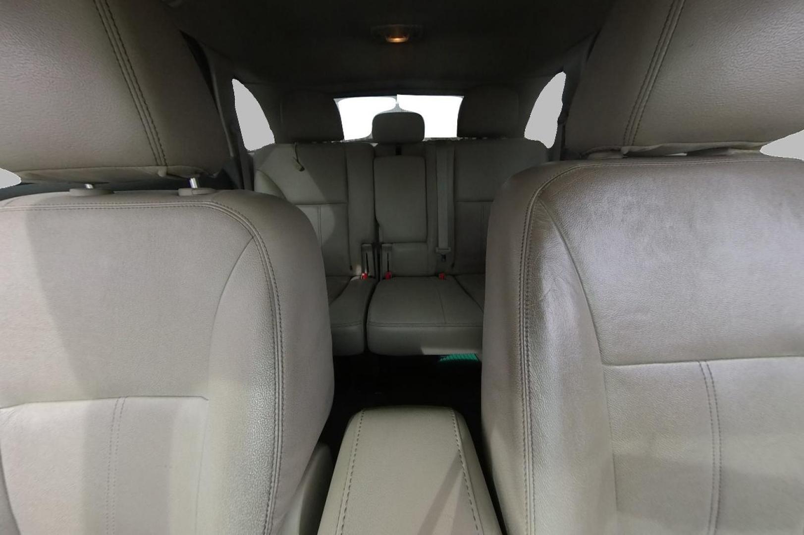 2014 White Ford Edge SEL FWD (2FMDK3JC9EB) with an 3.5L V6 DOHC 24V engine, 6-Speed Automatic transmission, located at 767 S State Road, Pleasant Grove, UT, 84062, (801) 785-1058, 40.354839, -111.736687 - Photo#17