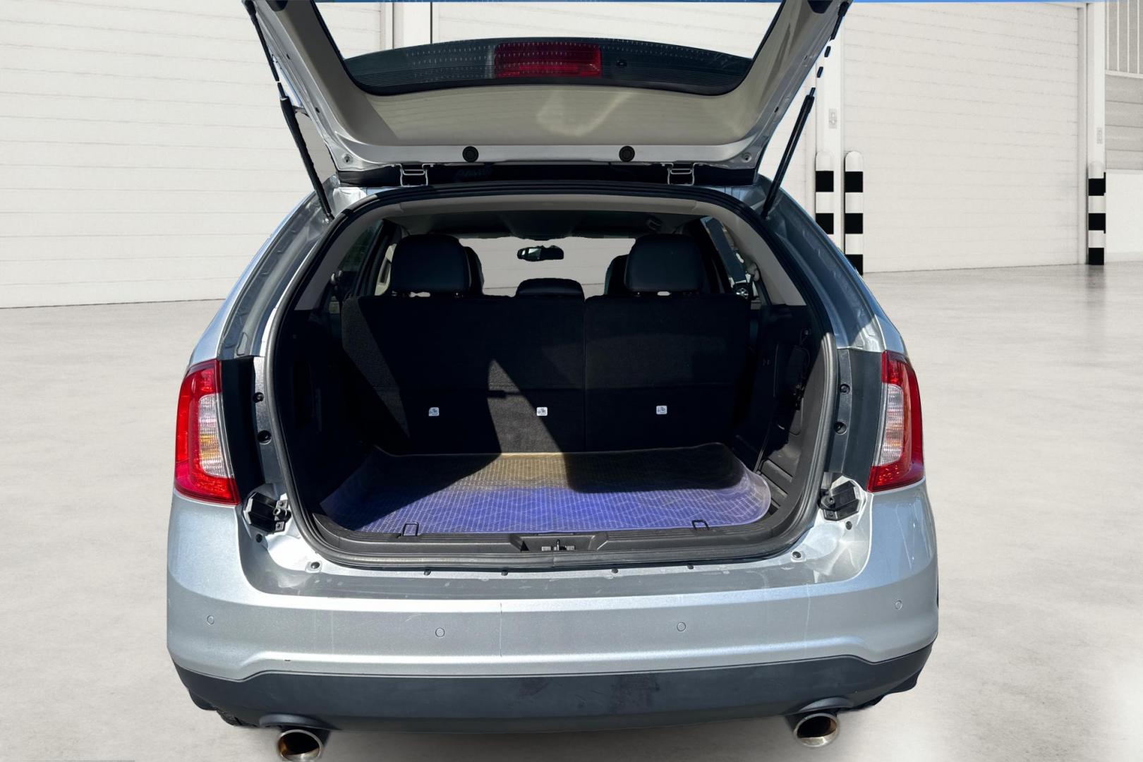 2014 Silver Ford Edge SEL FWD (2FMDK3JC9EB) with an 3.5L V6 DOHC 24V engine, 6-Speed Automatic transmission, located at 767 S State Road, Pleasant Grove, UT, 84062, (801) 785-1058, 40.354839, -111.736687 - Photo#13