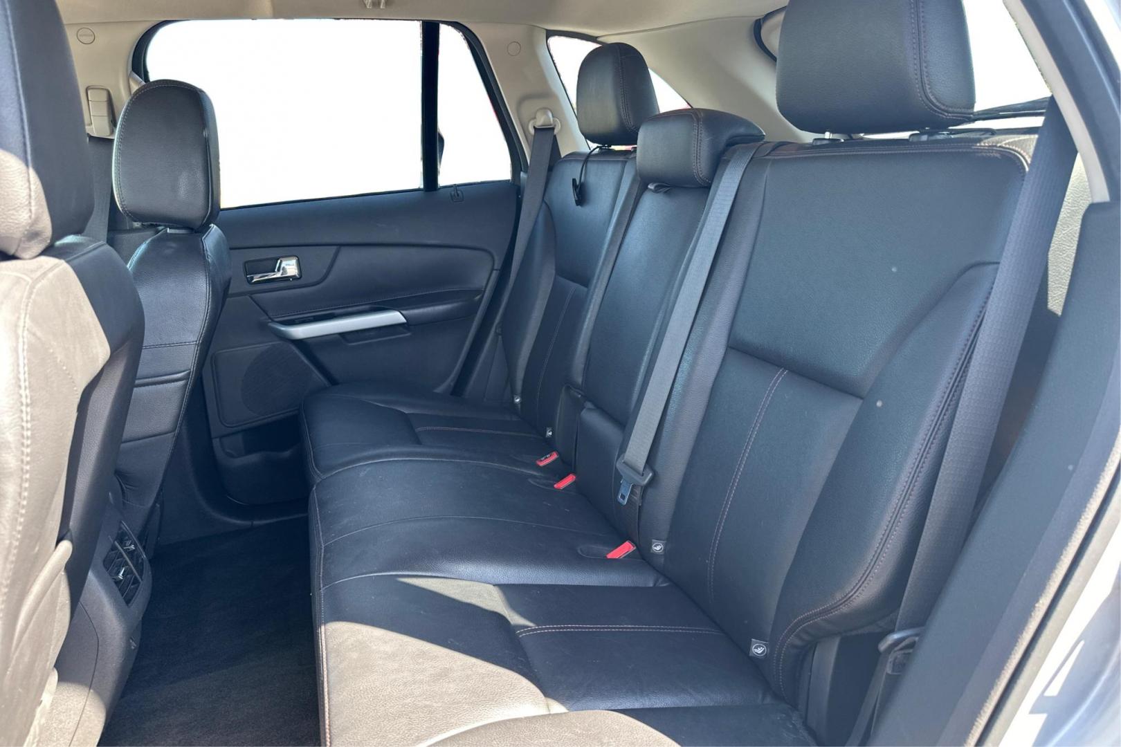 2014 Silver Ford Edge SEL FWD (2FMDK3JC9EB) with an 3.5L V6 DOHC 24V engine, 6-Speed Automatic transmission, located at 767 S State Road, Pleasant Grove, UT, 84062, (801) 785-1058, 40.354839, -111.736687 - Photo#15