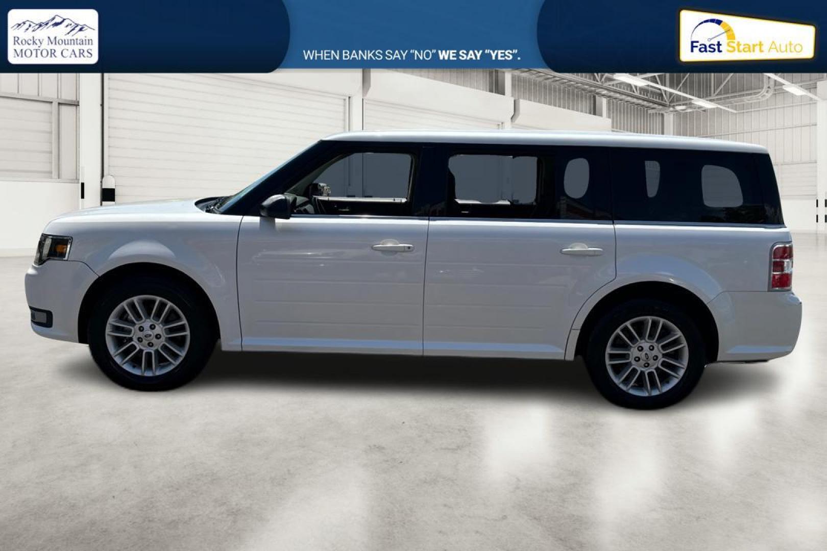 2014 White Ford Flex SEL FWD (2FMGK5C82EB) with an 3.5L V6 DOHC 24V engine, 6-Speed Automatic Overdrive transmission, located at 7755 State Street, Midvale, UT, 84047, (801) 753-9063, 40.610329, -111.892159 - Photo#5