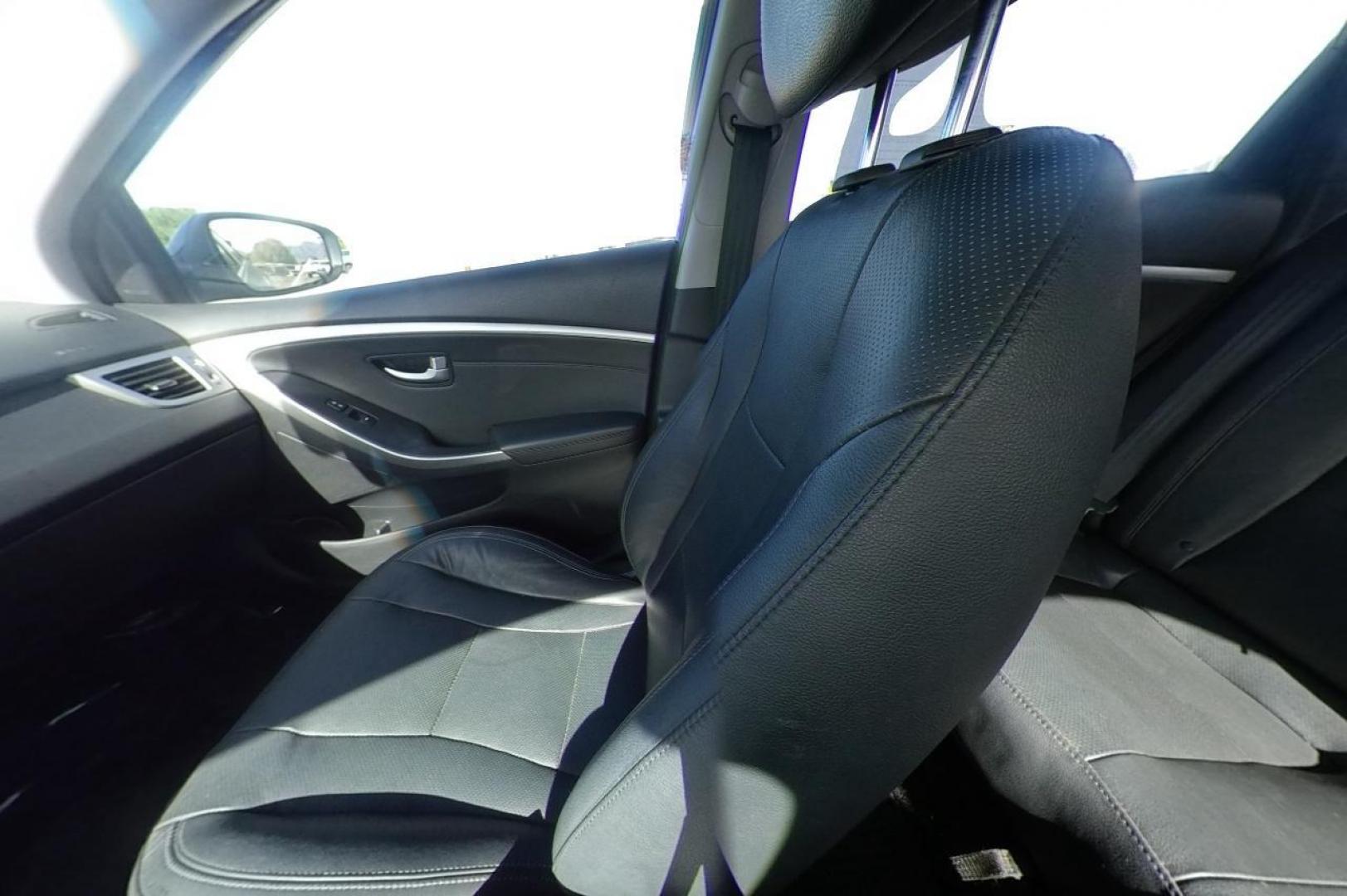 2014 Black Hyundai Elantra GT A/T (KMHD35LH8EU) with an 2.0L L4 16V DOHC engine, 6-Speed Automatic transmission, located at 7755 State Street, Midvale, UT, 84047, (801) 753-9063, 40.610329, -111.892159 - Photo#17