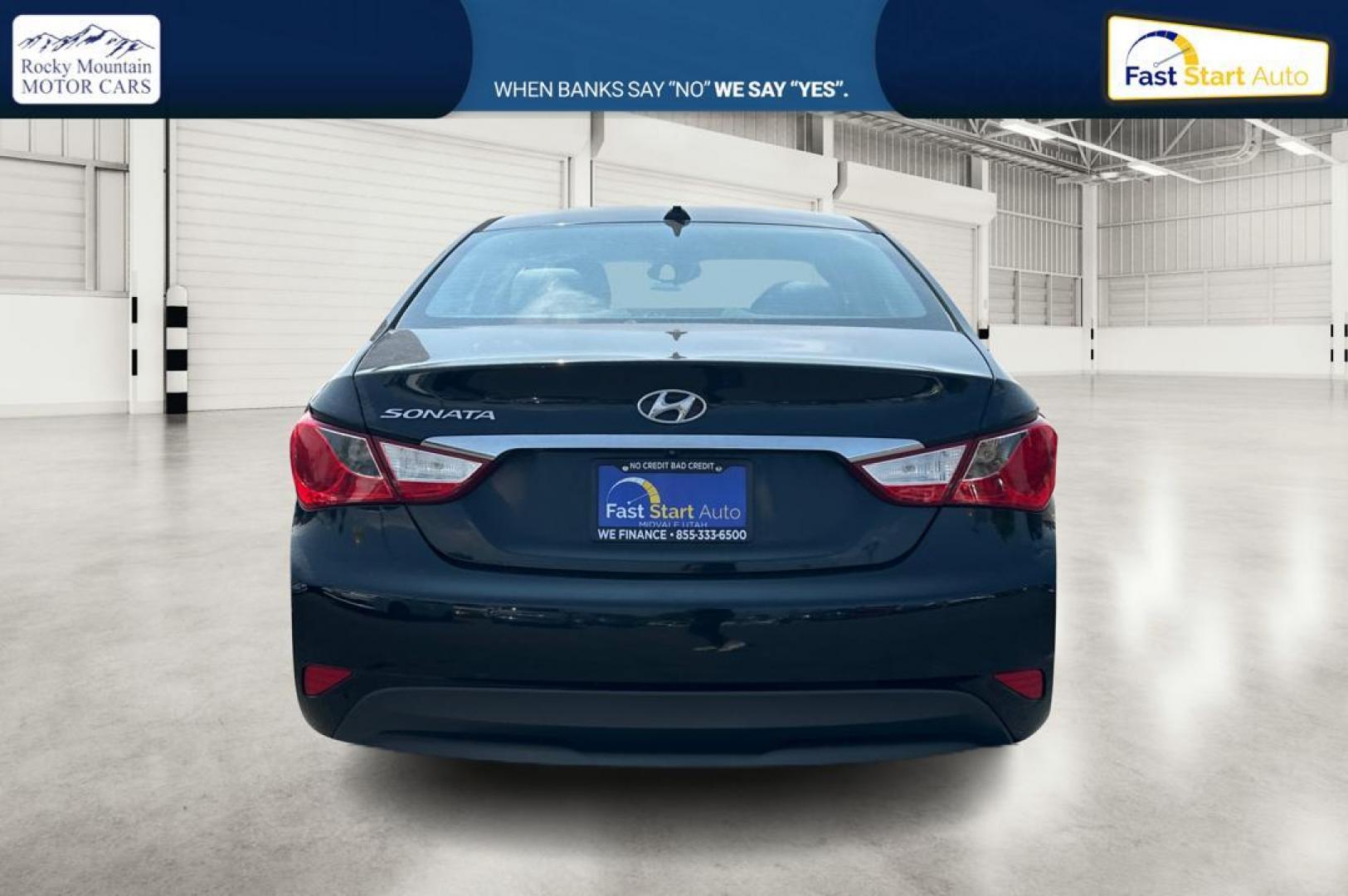 2014 Black Hyundai Sonata GLS (5NPEB4AC6EH) with an 2.4L L4 DOHC 16V engine, 6-Speed Automatic transmission, located at 7755 State Street, Midvale, UT, 84047, (801) 753-9063, 40.610329, -111.892159 - Photo#4