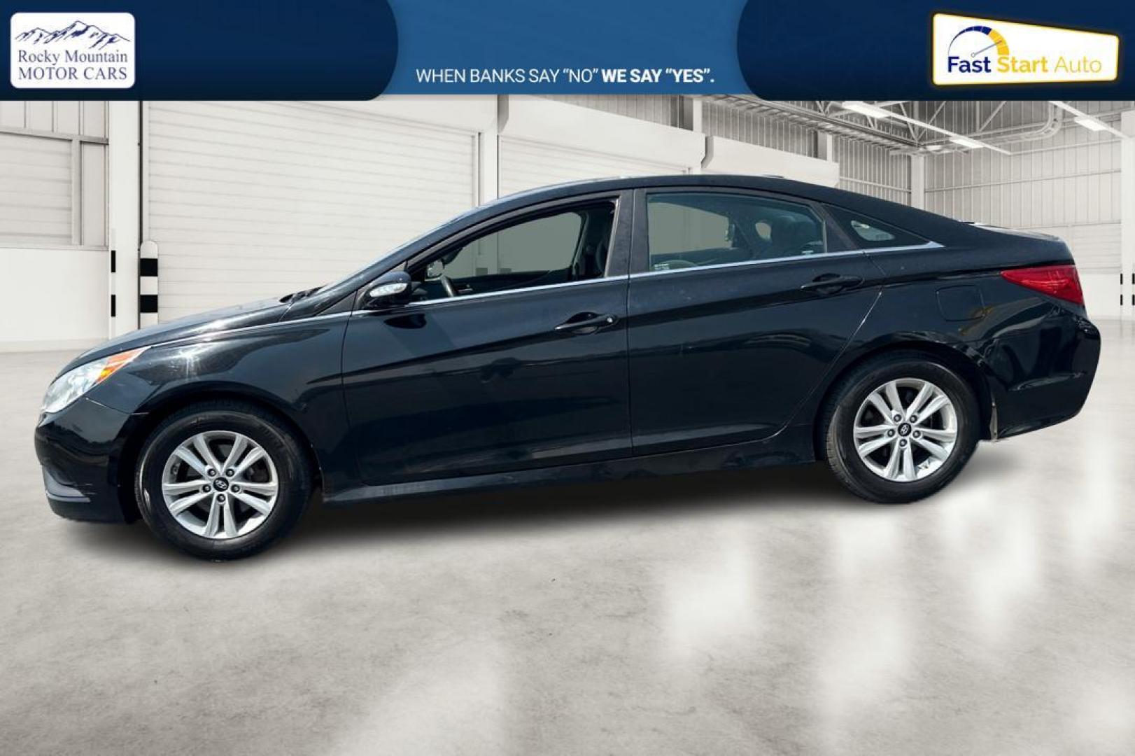 2014 Black Hyundai Sonata GLS (5NPEB4AC6EH) with an 2.4L L4 DOHC 16V engine, 6-Speed Automatic transmission, located at 7755 State Street, Midvale, UT, 84047, (801) 753-9063, 40.610329, -111.892159 - Photo#6