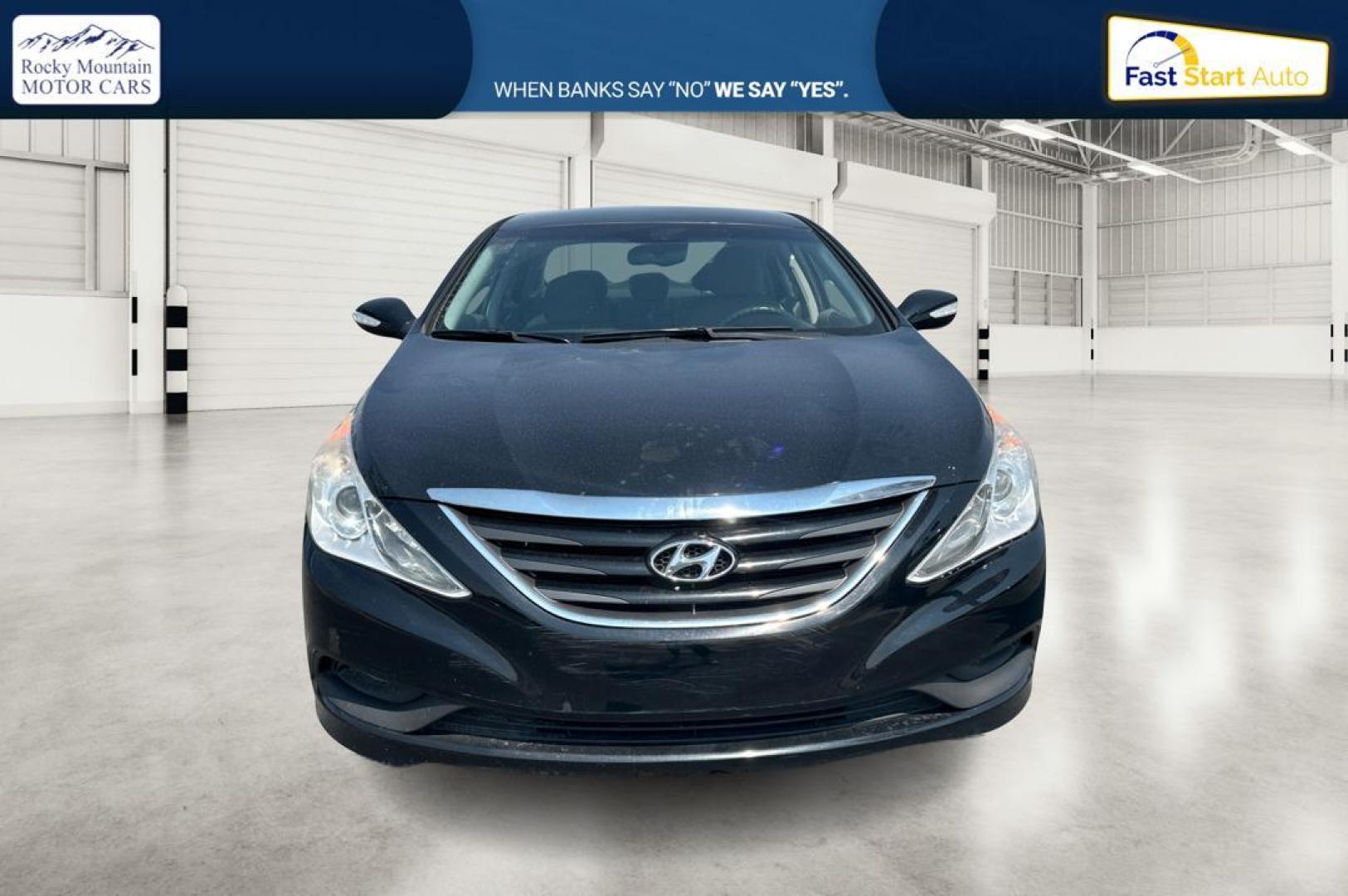 2014 Black Hyundai Sonata GLS (5NPEB4AC6EH) with an 2.4L L4 DOHC 16V engine, 6-Speed Automatic transmission, located at 7755 State Street, Midvale, UT, 84047, (801) 753-9063, 40.610329, -111.892159 - Photo#9