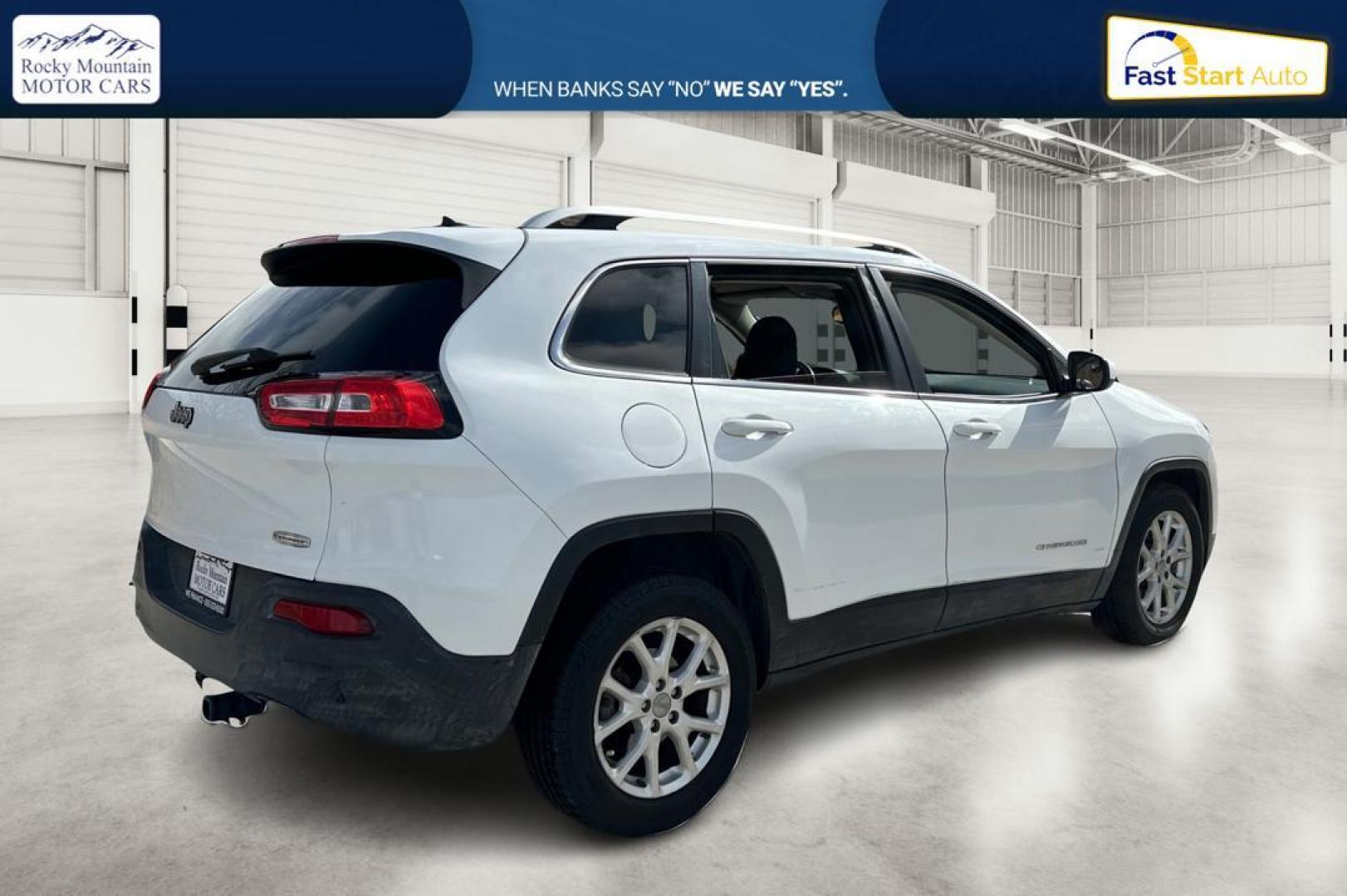 2014 White Jeep Cherokee Latitude FWD (1C4PJLCB5EW) with an 2.4L L4 DOHC 16V engine, 9-Speed Automatic transmission, located at 7755 State Street, Midvale, UT, 84047, (801) 753-9063, 40.610329, -111.892159 - Photo#2