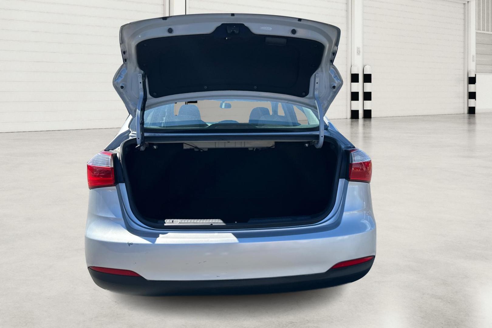 2014 Silver Kia Forte EX (KNAFX4A64E5) with an 1.8L L4 DOHC 16V engine, 6-Speed Automatic transmission, located at 7755 State Street, Midvale, UT, 84047, (801) 753-9063, 40.610329, -111.892159 - Photo#13