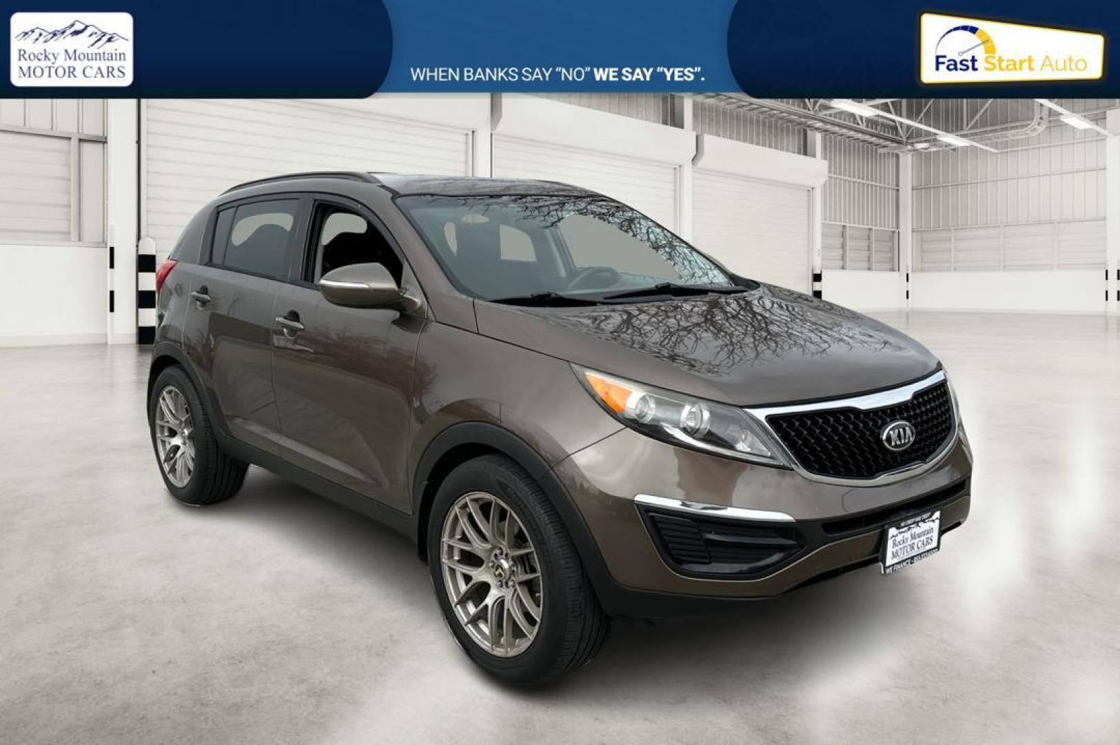 2014 Brown Kia Sportage LX FWD (KNDPB3AC6E7) with an 2.4L V6 DOHC 24V engine, 6-Speed Automatic transmission, located at 7755 State Street, Midvale, UT, 84047, (801) 753-9063, 40.610329, -111.892159 - Photo#0
