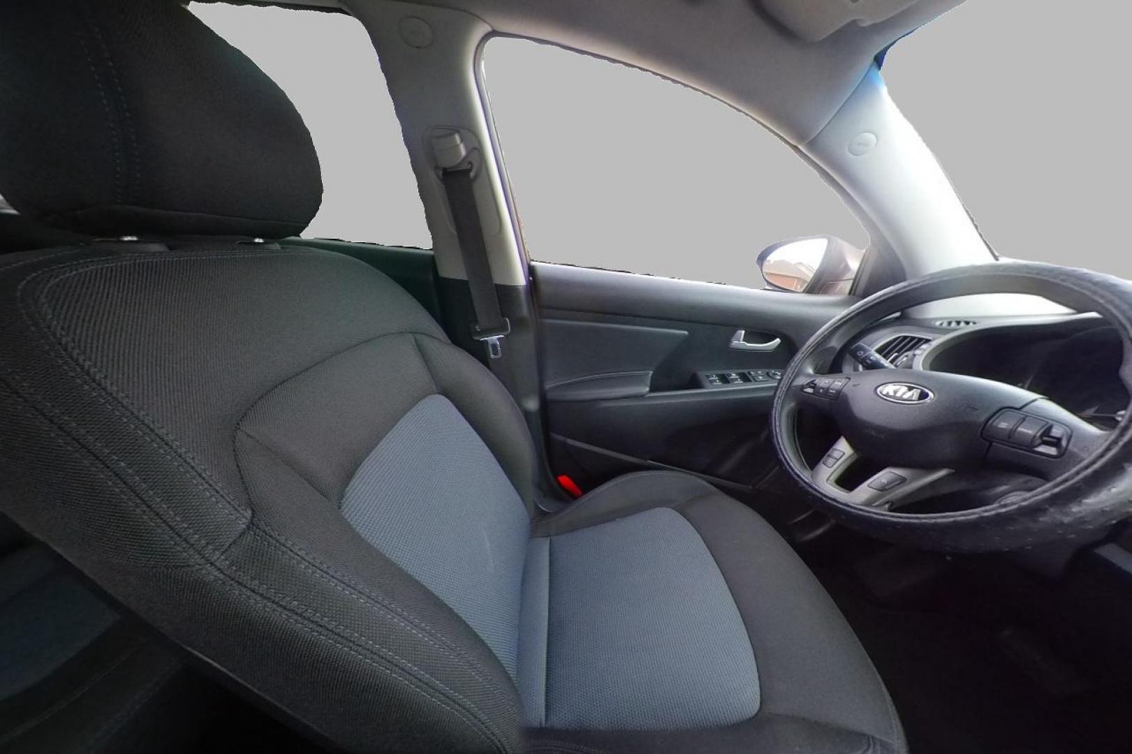 2014 Brown Kia Sportage LX FWD (KNDPB3AC6E7) with an 2.4L V6 DOHC 24V engine, 6-Speed Automatic transmission, located at 7755 State Street, Midvale, UT, 84047, (801) 753-9063, 40.610329, -111.892159 - Photo#17
