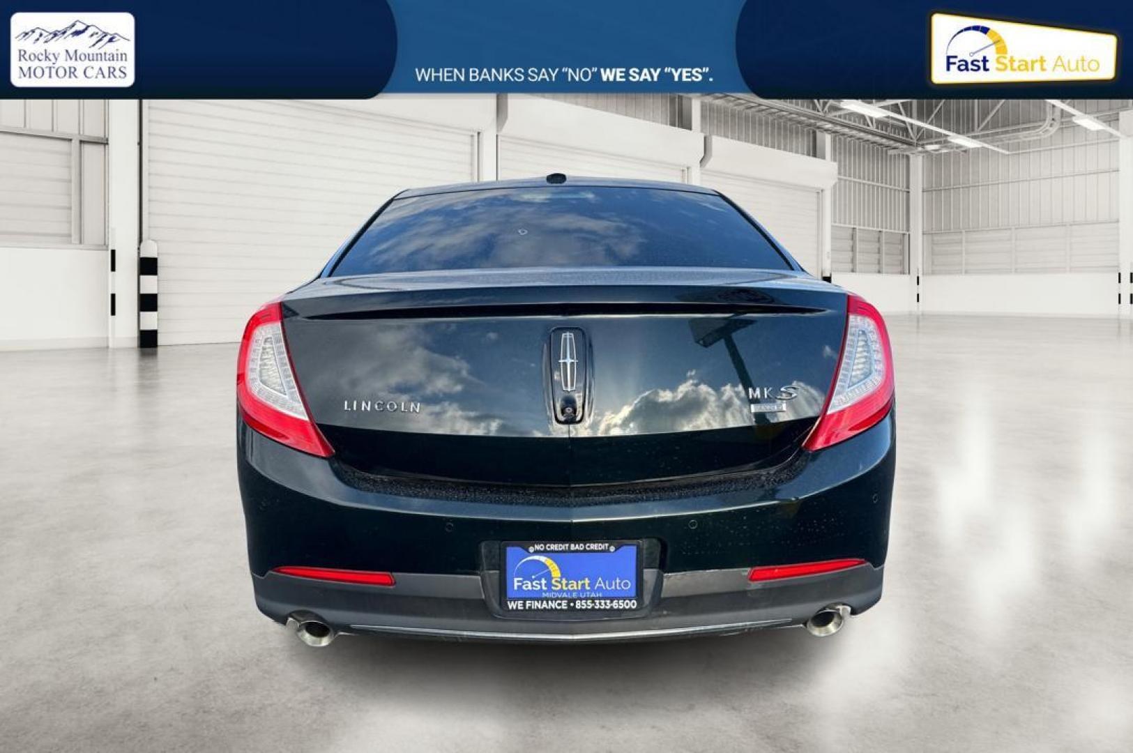 2014 Gray Lincoln MKS AWD (1LNHL9EKXEG) with an 3.5L V6 DOHC 24V engine, 6-Speed Automatic transmission, located at 7755 State Street, Midvale, UT, 84047, (801) 753-9063, 40.610329, -111.892159 - Photo#4