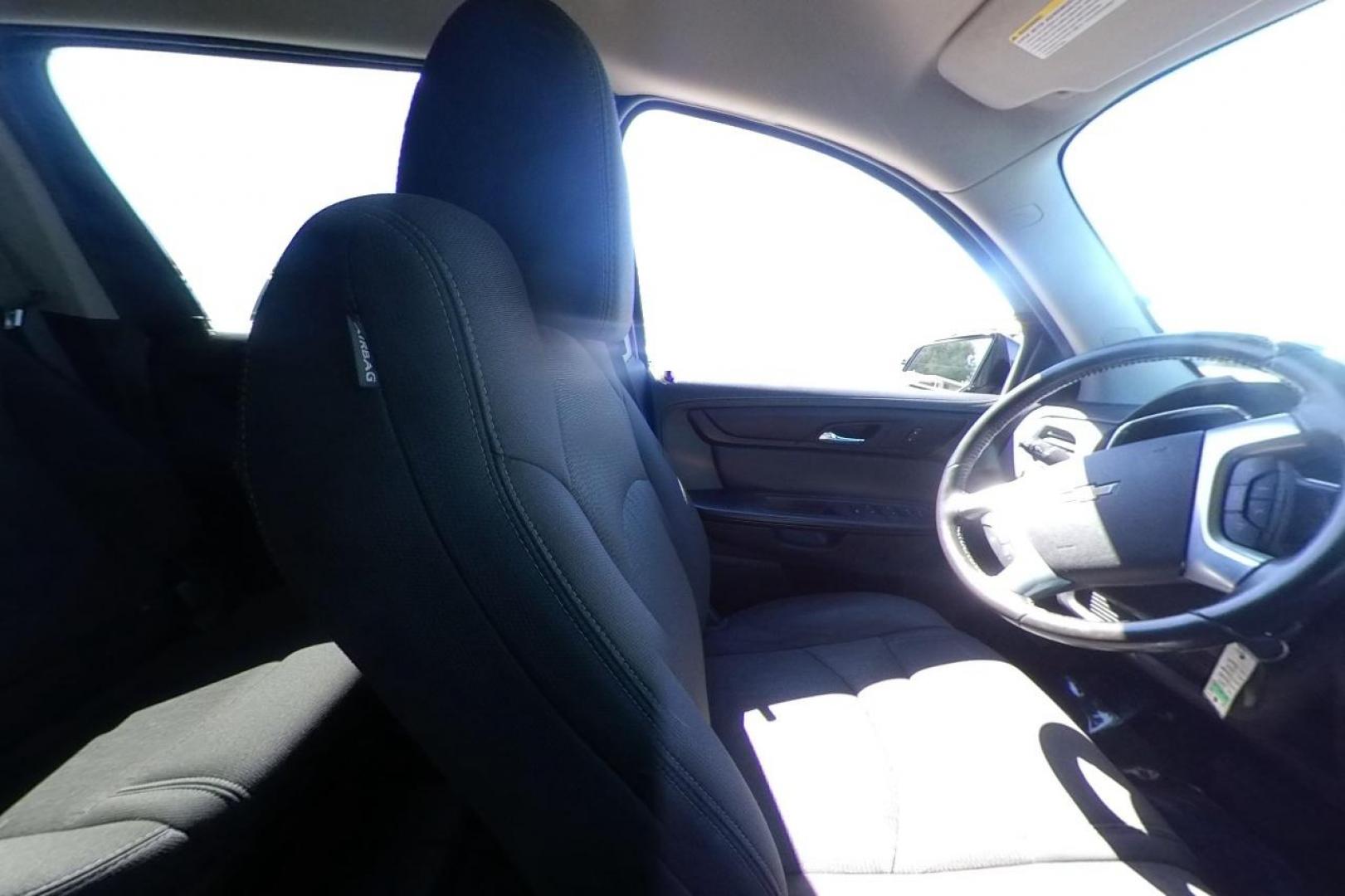 2015 Black Chevrolet Traverse 2LT FWD (1GNKRHKDXFJ) with an 3.6L V6 DOHC 24V engine, 6-Speed Automatic transmission, located at 7755 State Street, Midvale, UT, 84047, (801) 753-9063, 40.610329, -111.892159 - Photo#16