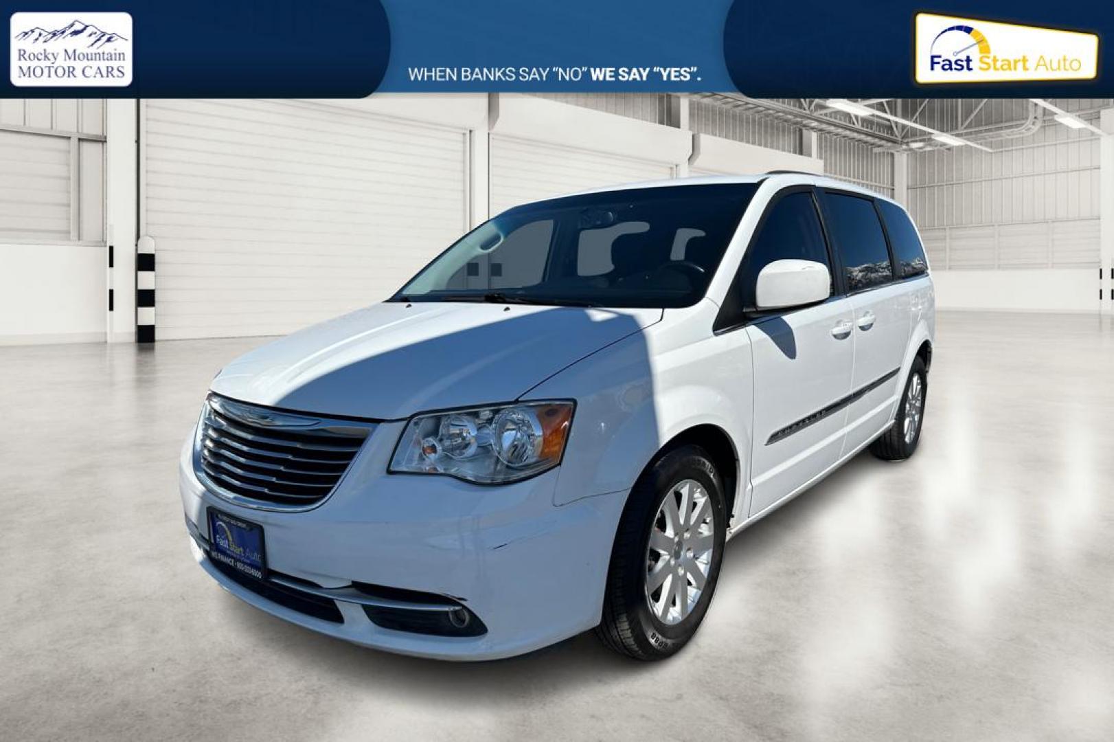 2015 White Chrysler Town and Country Touring (2C4RC1BG3FR) with an 3.6L V6 DOHC 24V engine, 6-Speed Automatic transmission, located at 7755 State Street, Midvale, UT, 84047, (801) 753-9063, 40.610329, -111.892159 - Photo#8