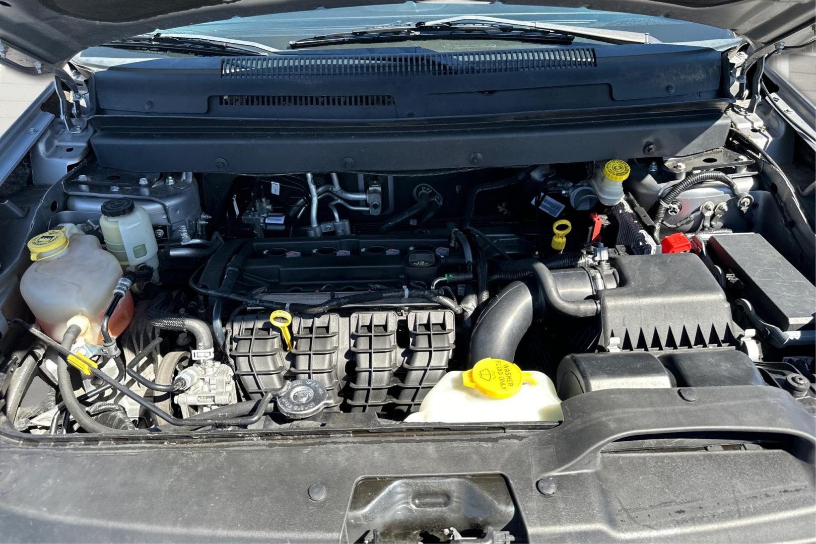 2015 Silver Dodge Journey SE (3C4PDCAB4FT) with an 2.4L L4 DOHC 16V engine, 4-Speed Automatic transmission, located at 7755 State Street, Midvale, UT, 84047, (801) 753-9063, 40.610329, -111.892159 - Photo#10