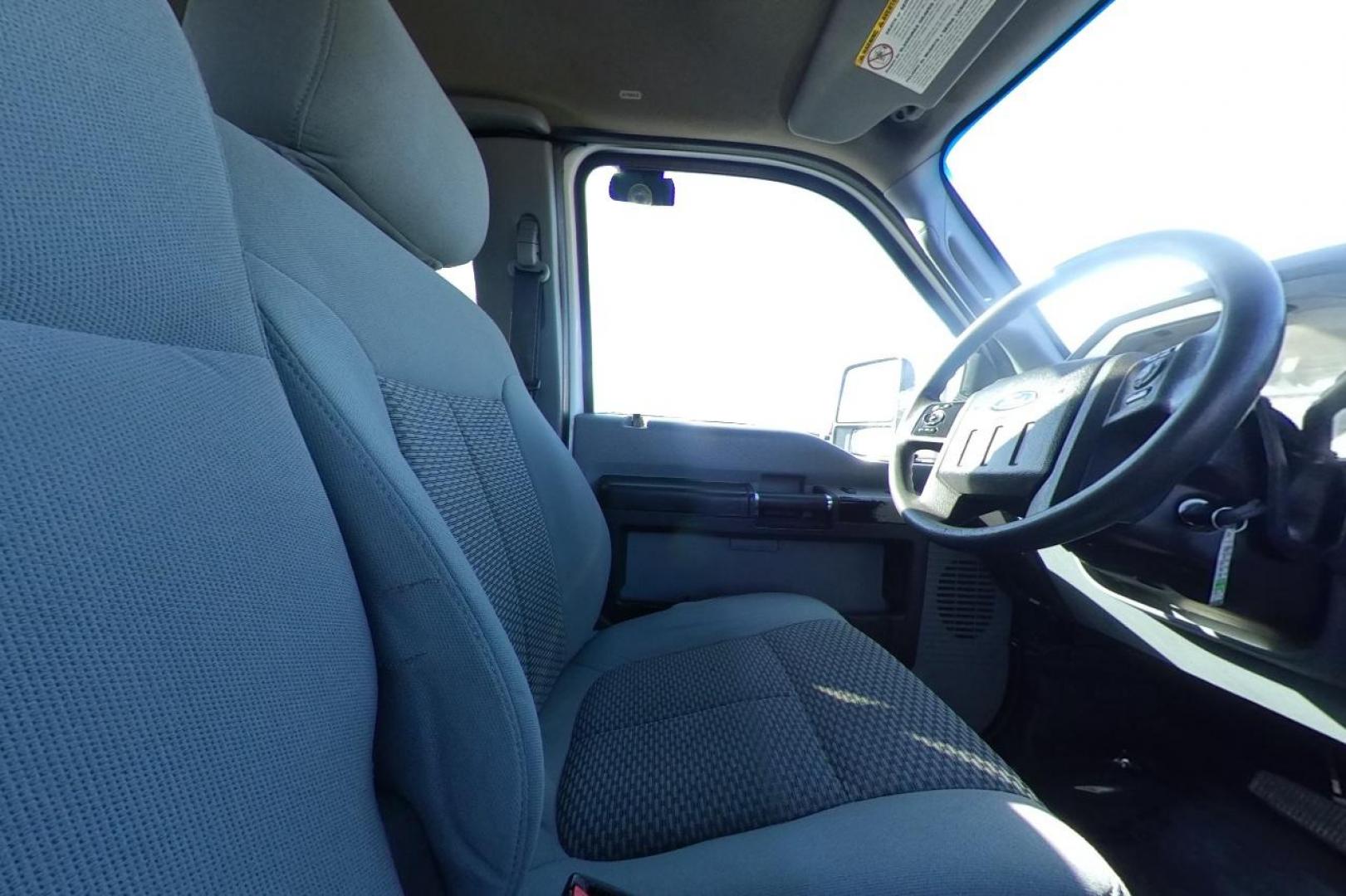 2015 White Ford F-250 SD XLT SuperCab Long Bed 4WD (1FT7X2B68FE) with an 6.2L V8 OHV 16V engine, 6-Speed Automatic transmission, located at 767 S State Road, Pleasant Grove, UT, 84062, (801) 785-1058, 40.354839, -111.736687 - Photo#19