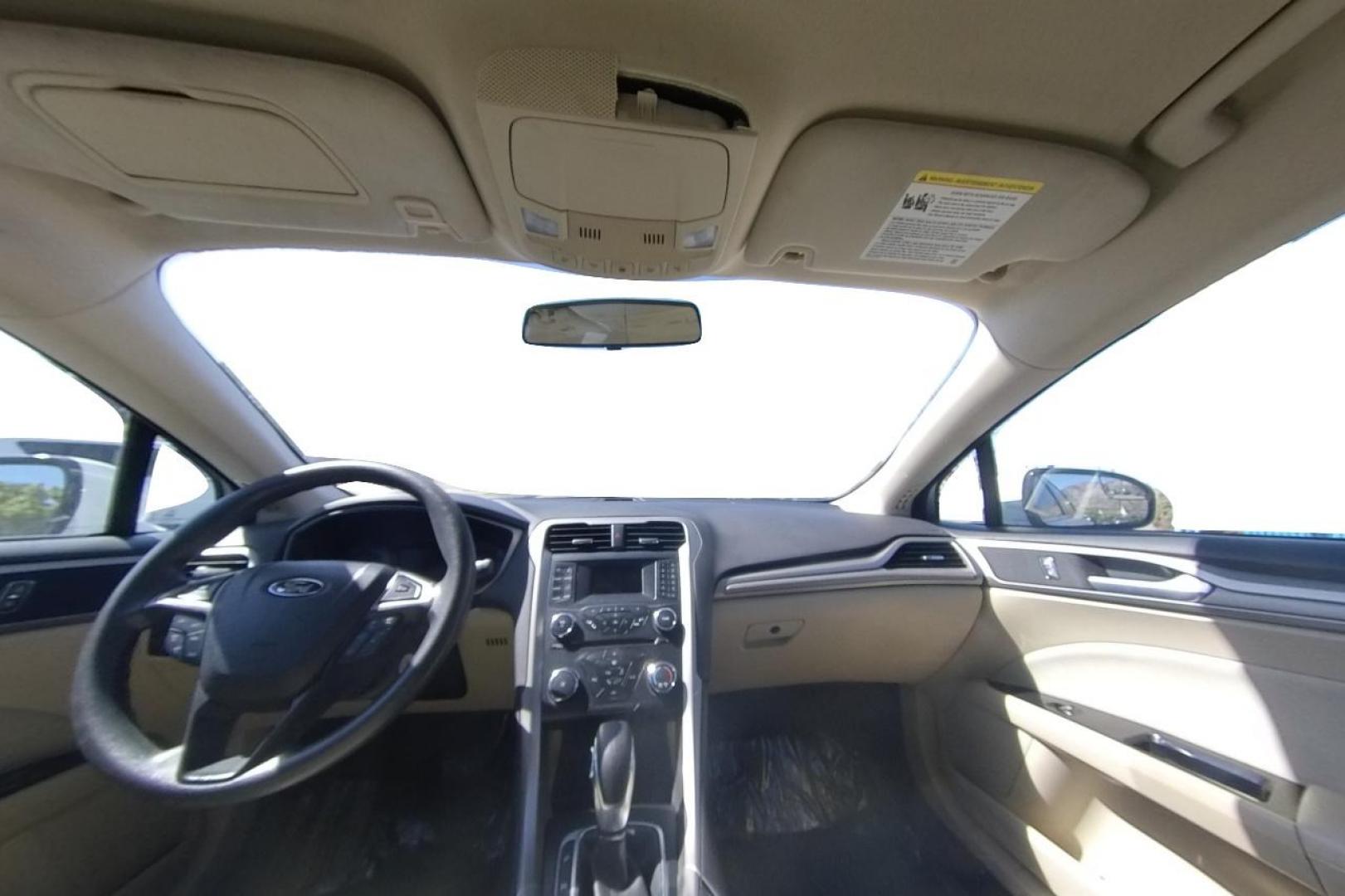 2015 White Ford Fusion SE (3FA6P0H71FR) with an 2.5L L4 DOHC 16V engine, Auto, 6-Spd w/SelShft transmission, located at 7755 State Street, Midvale, UT, 84047, (801) 753-9063, 40.610329, -111.892159 - Photo#14