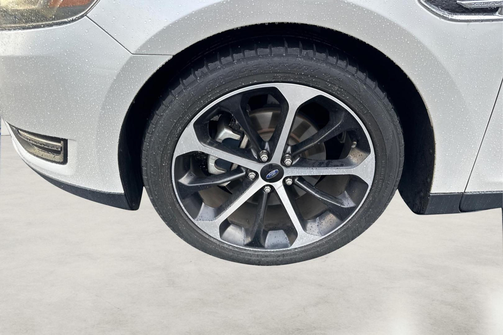 2015 White Ford Taurus SEL FWD (1FAHP2E87FG) with an 3.5L V6 DOHC 24V engine, 6-Speed Automatic transmission, located at 767 S State Road, Pleasant Grove, UT, 84062, (801) 785-1058, 40.354839, -111.736687 - Photo#12
