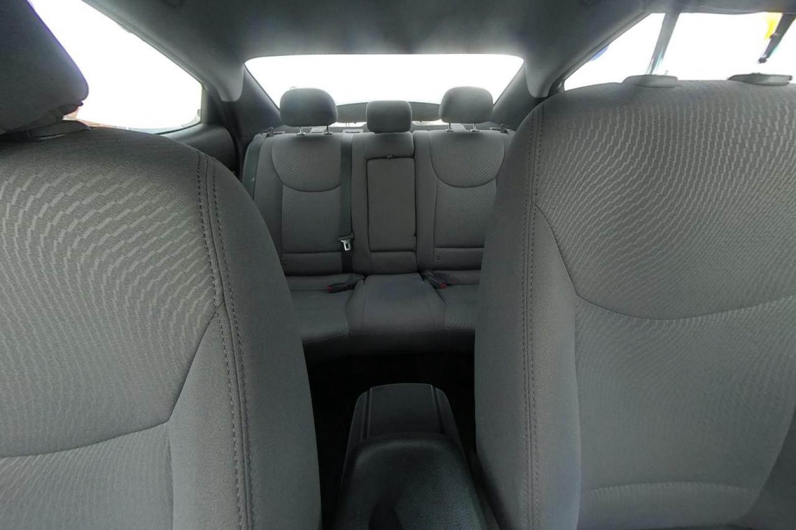 2015 Silver Hyundai Elantra Limited (5NPDH4AE9FH) with an 1.8L L4 DOHC 16V engine, 6-Speed Automatic transmission, located at 7755 State Street, Midvale, UT, 84047, (801) 753-9063, 40.610329, -111.892159 - Photo#18