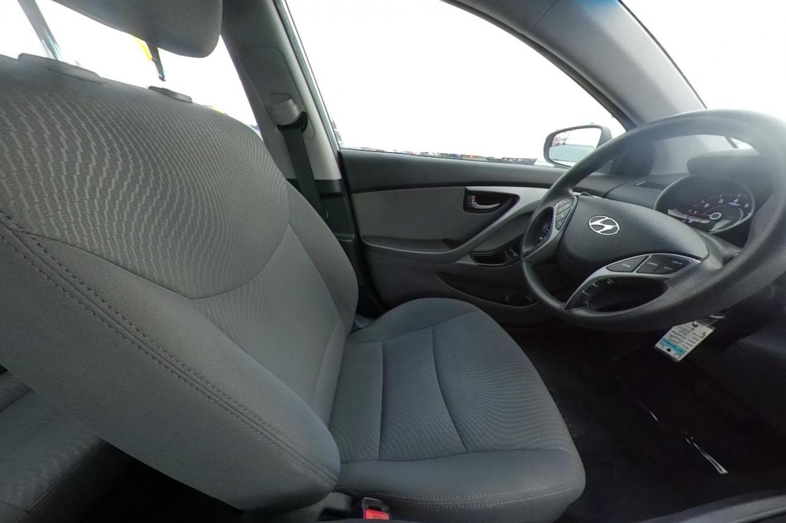 2015 Silver Hyundai Elantra Limited (5NPDH4AE9FH) with an 1.8L L4 DOHC 16V engine, 6-Speed Automatic transmission, located at 7755 State Street, Midvale, UT, 84047, (801) 753-9063, 40.610329, -111.892159 - Photo#19