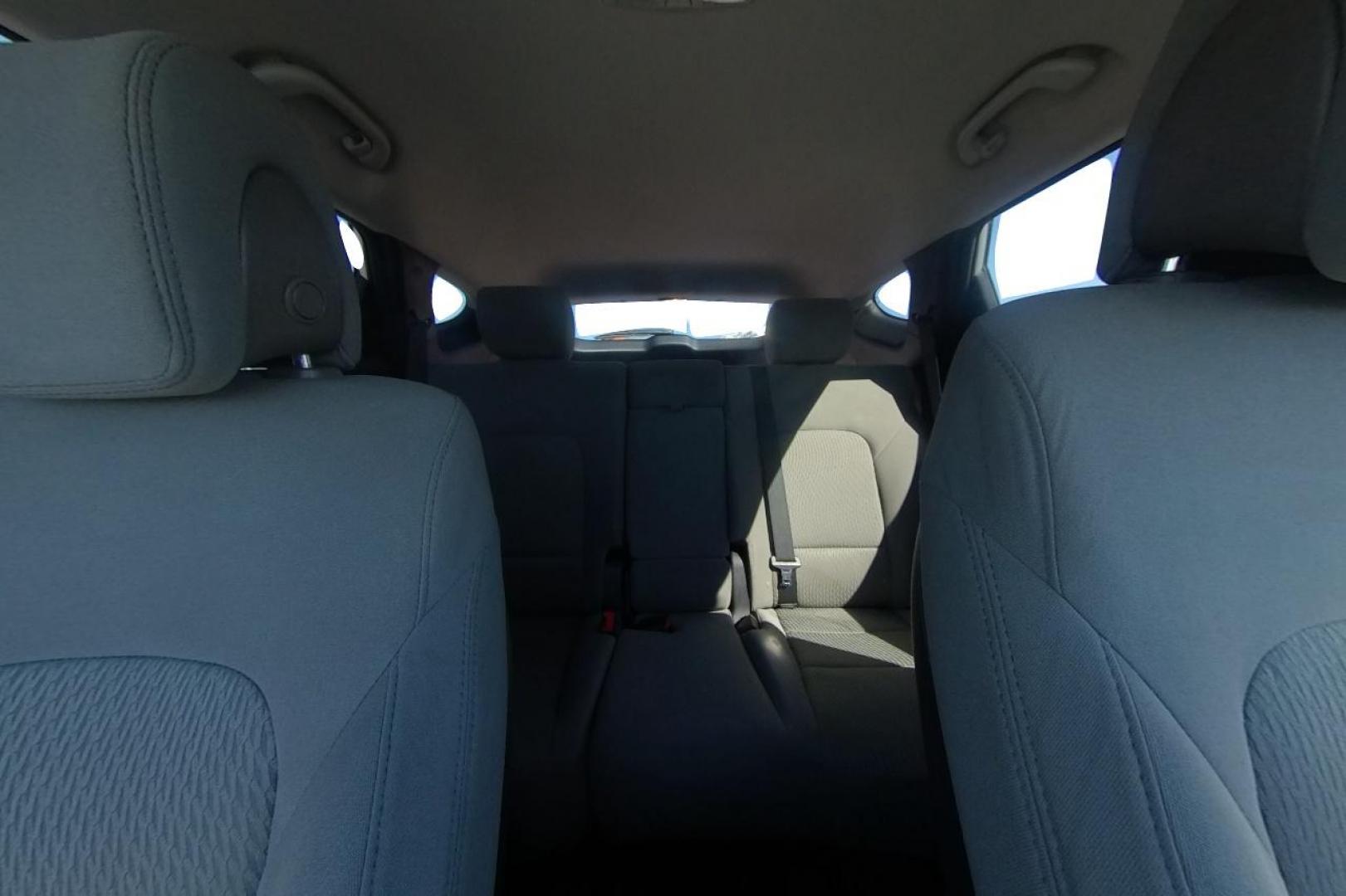 2015 Silver Hyundai Santa Fe Sport 2.4 FWD (5XYZT3LB1FG) with an 2.4L L4 DOHC 16V engine, 6-Speed Automatic transmission, located at 7755 State Street, Midvale, UT, 84047, (801) 753-9063, 40.610329, -111.892159 - Photo#18