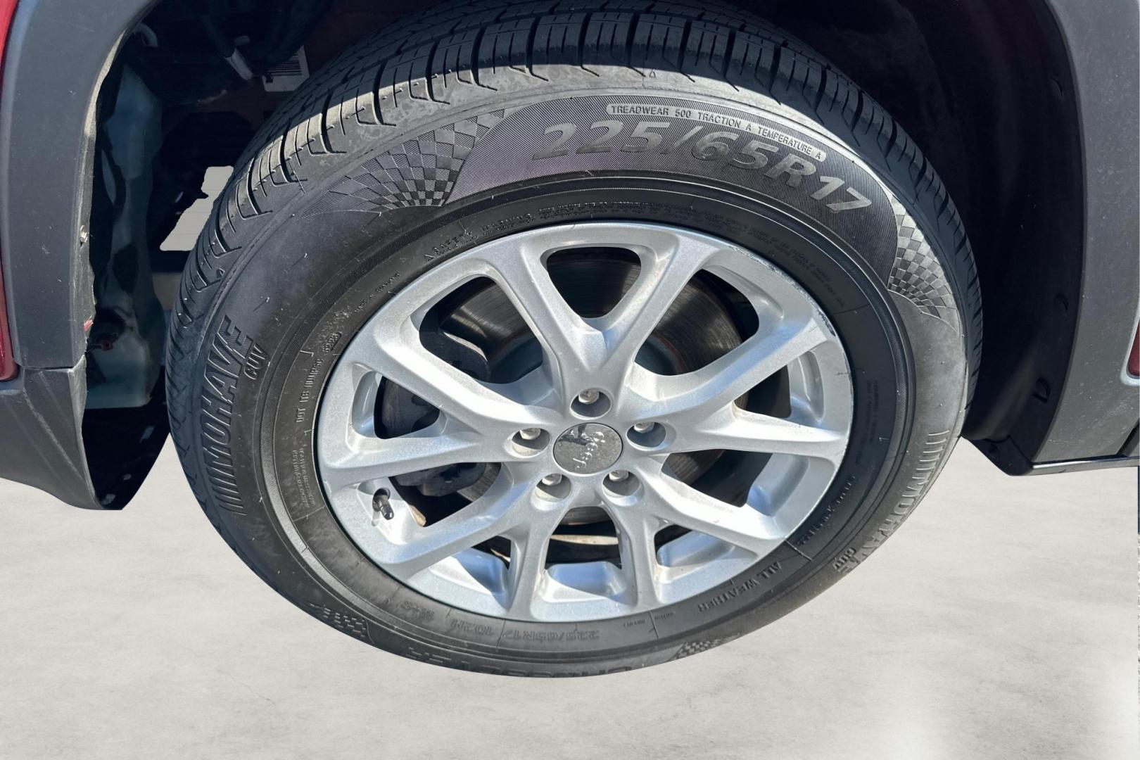 2015 Red Jeep Cherokee Sport FWD (1C4PJLAB8FW) with an 2.4L L4 DOHC 16V engine, 9-Speed Automatic transmission, located at 7755 State Street, Midvale, UT, 84047, (801) 753-9063, 40.610329, -111.892159 - Photo#12