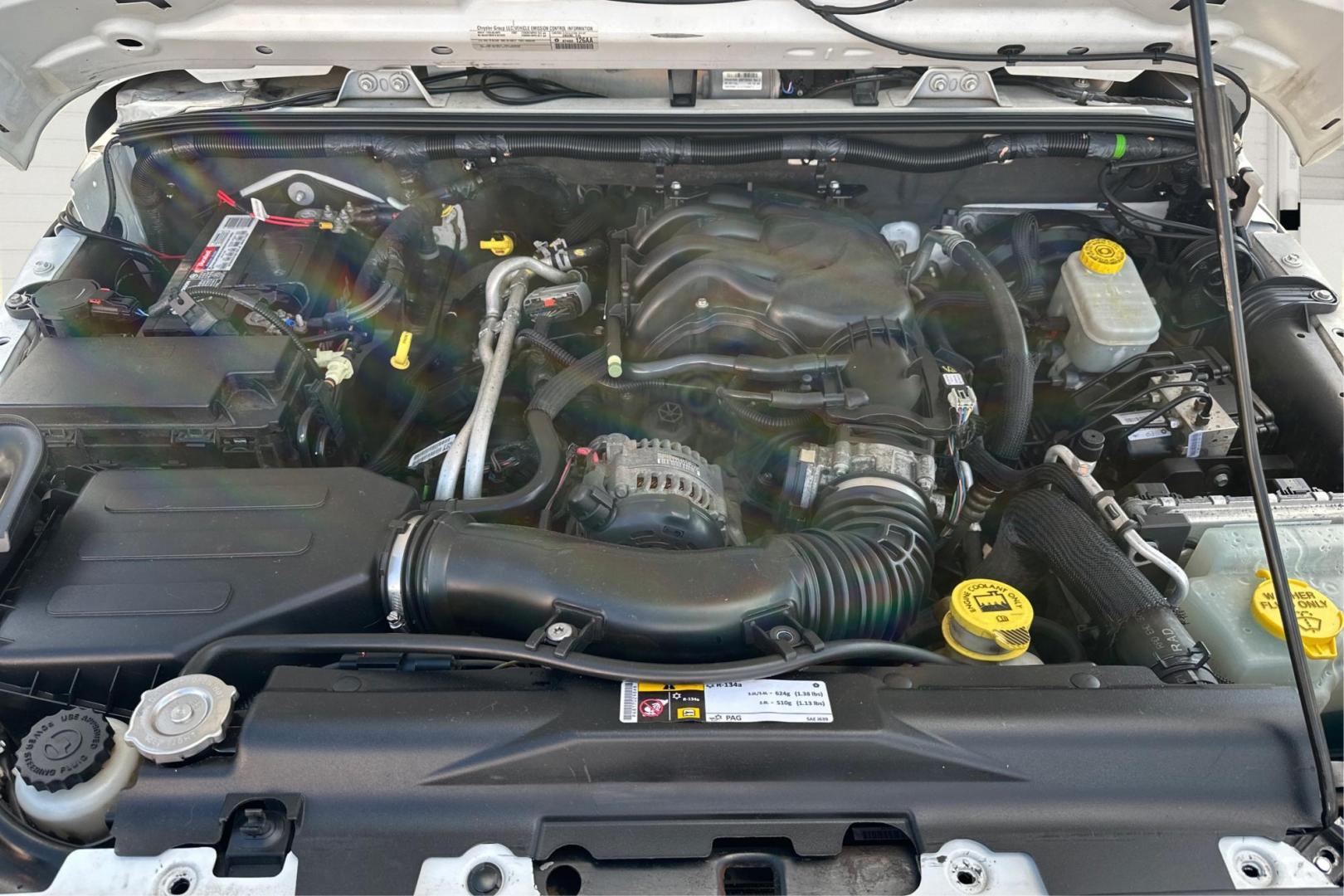 2015 White Jeep Wrangler Sport 4WD (1C4AJWAG2FL) with an 3.6L V6 DOHC 24V FFV engine, Automatic, 5-Spd transmission, located at 767 S State Road, Pleasant Grove, UT, 84062, (801) 785-1058, 40.354839, -111.736687 - Photo#8