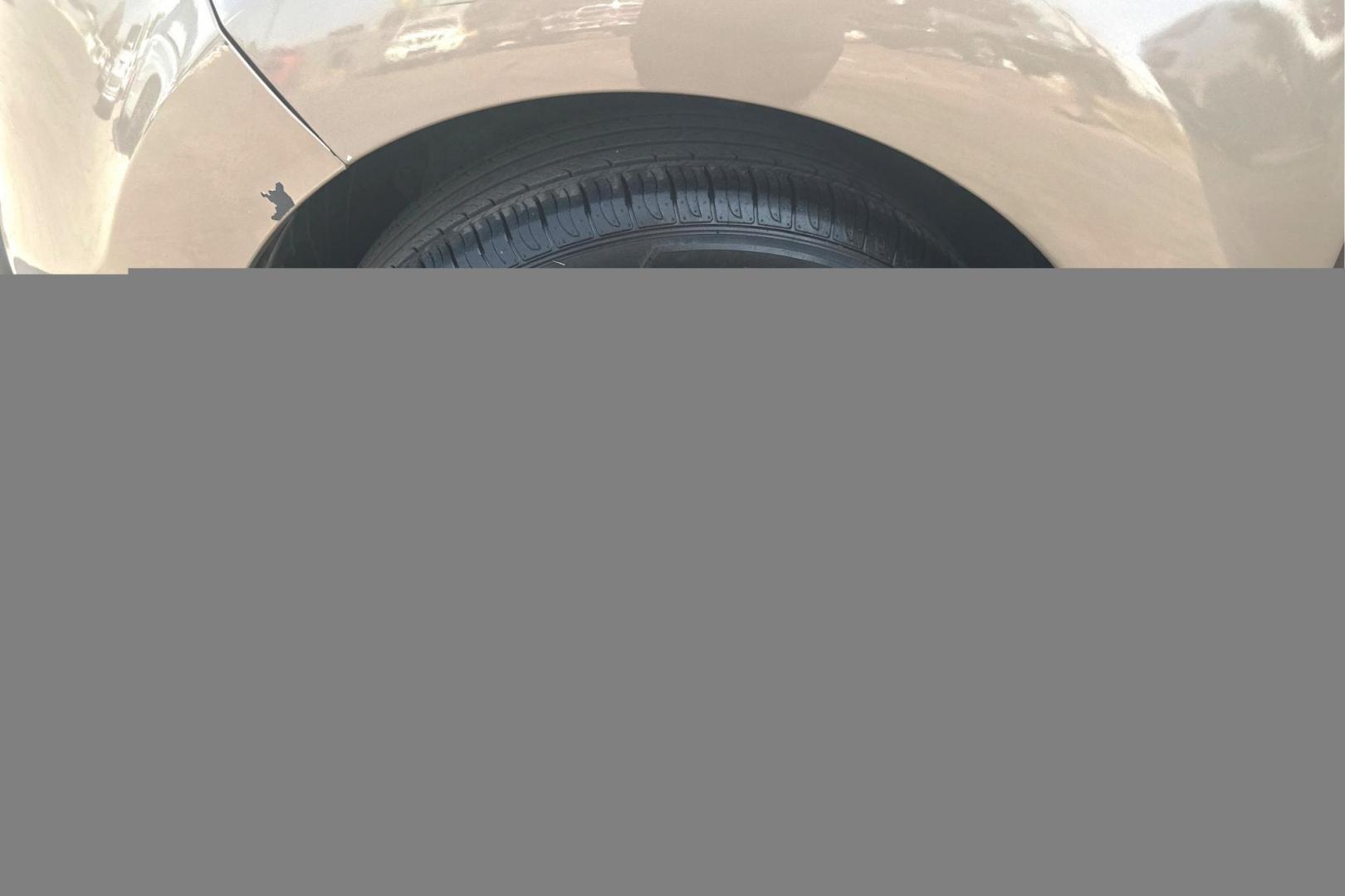 2015 Tan Kia Soul Base (KNDJN2A28F7) with an 1.6L L4 DOHC 16V engine, Manual, 6-Spd transmission, located at 7755 State Street, Midvale, UT, 84047, (801) 753-9063, 40.610329, -111.892159 - Photo#12