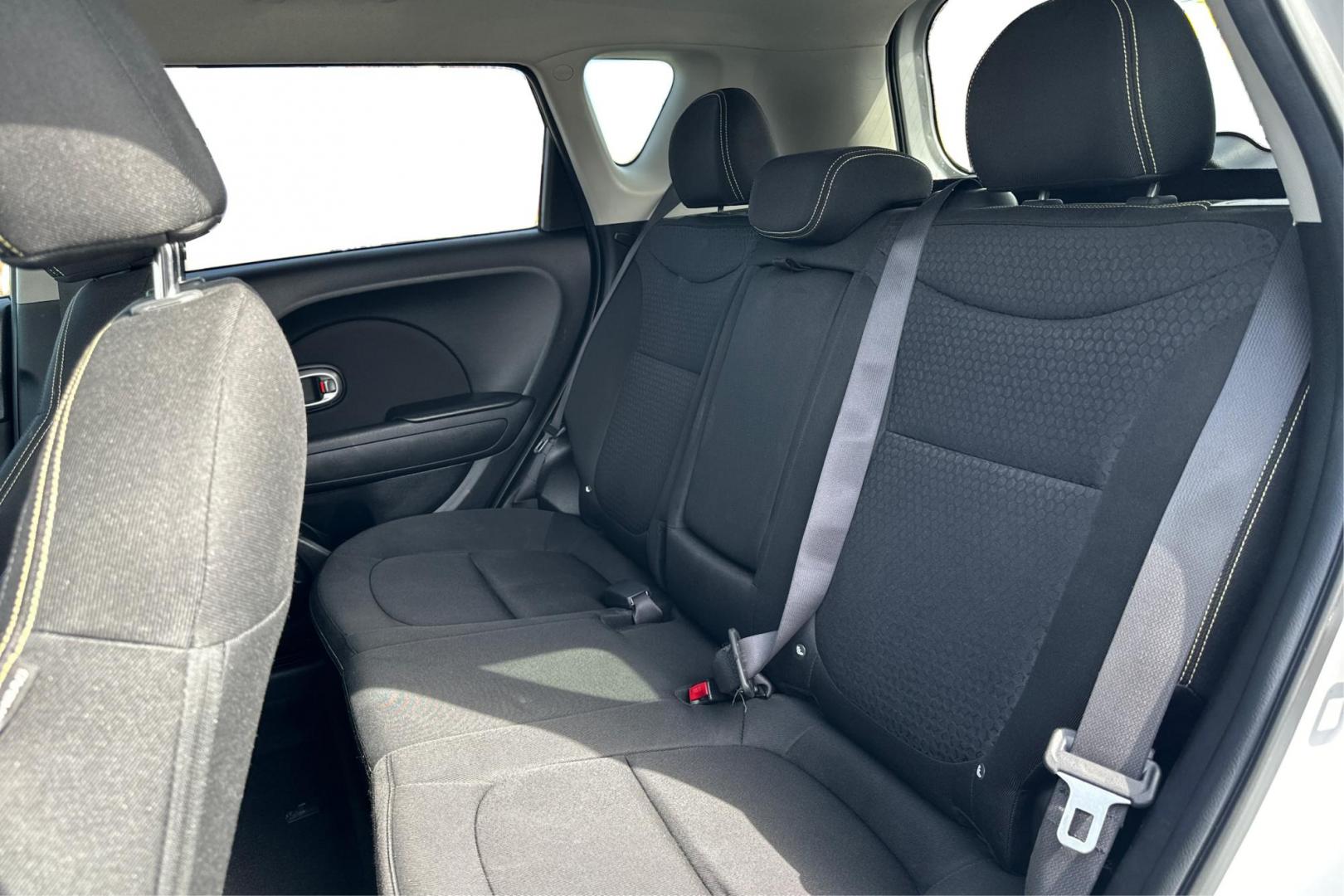 2015 Silver Kia Soul + (KNDJP3A58F7) with an 2.0L L4 DOHC 16V engine, 6-Speed Automatic transmission, located at 7755 State Street, Midvale, UT, 84047, (801) 753-9063, 40.610329, -111.892159 - Photo#15