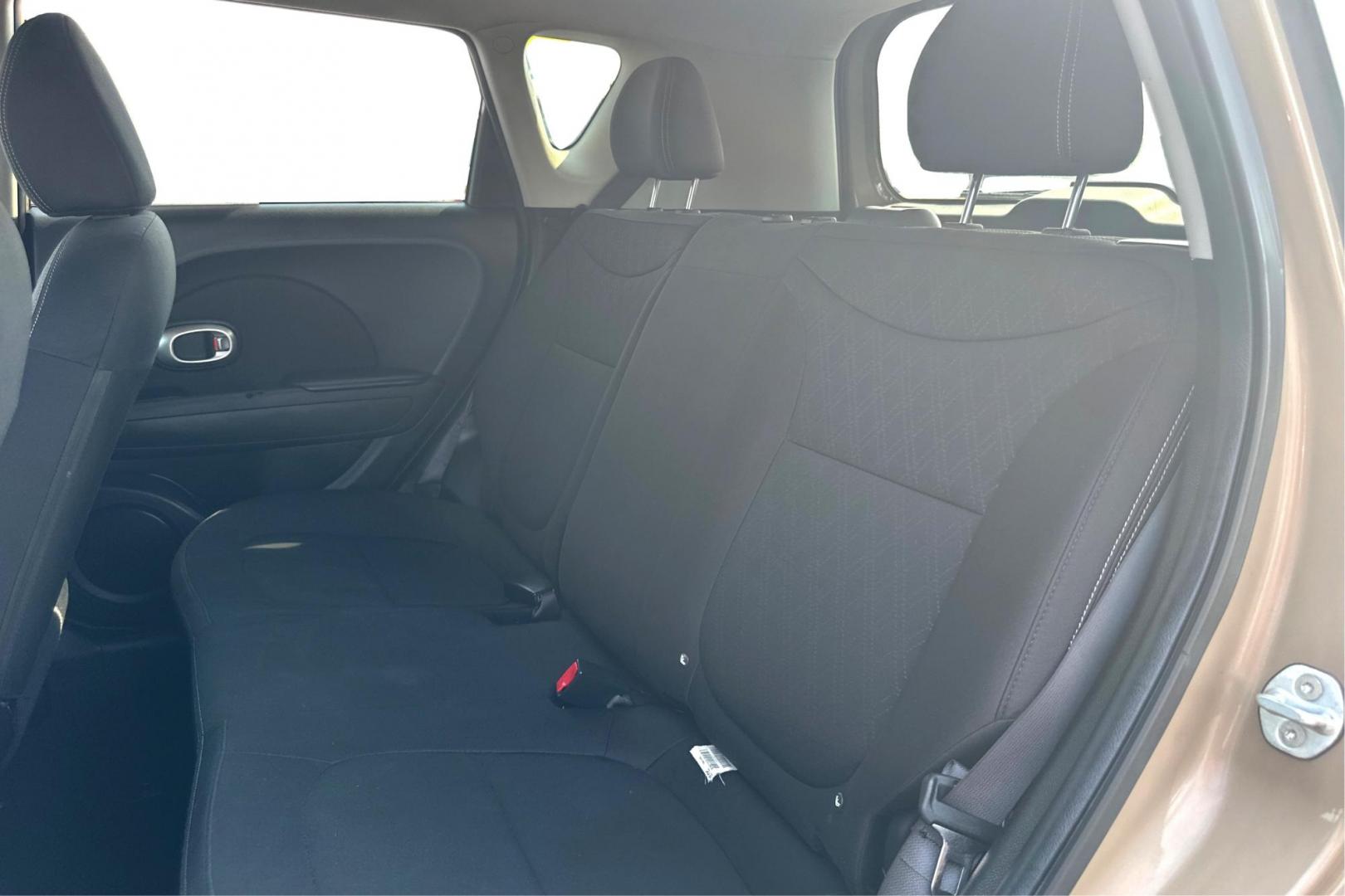 2015 Tan Kia Soul Base (KNDJN2A28F7) with an 1.6L L4 DOHC 16V engine, Manual, 6-Spd transmission, located at 7755 State Street, Midvale, UT, 84047, (801) 753-9063, 40.610329, -111.892159 - Photo#15