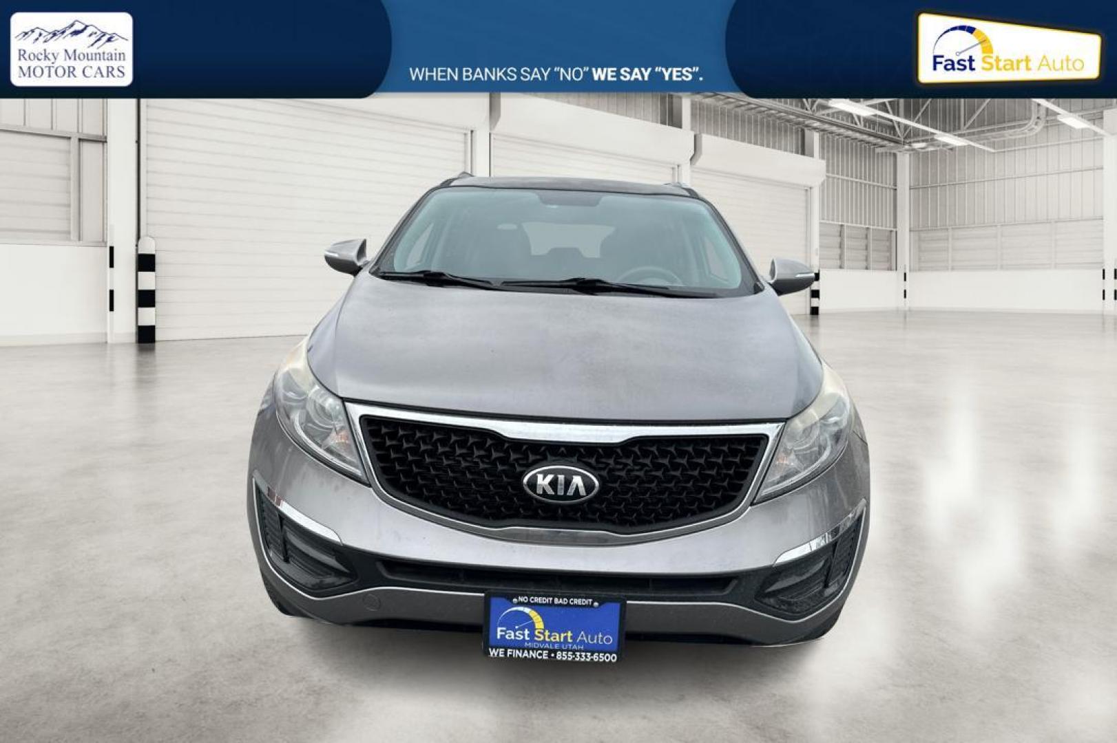 2015 Silver Kia Sportage LX FWD (KNDPB3AC7F7) with an 2.4L V6 DOHC 24V engine, 6-Speed Automatic transmission, located at 7755 State Street, Midvale, UT, 84047, (801) 753-9063, 40.610329, -111.892159 - Photo#9
