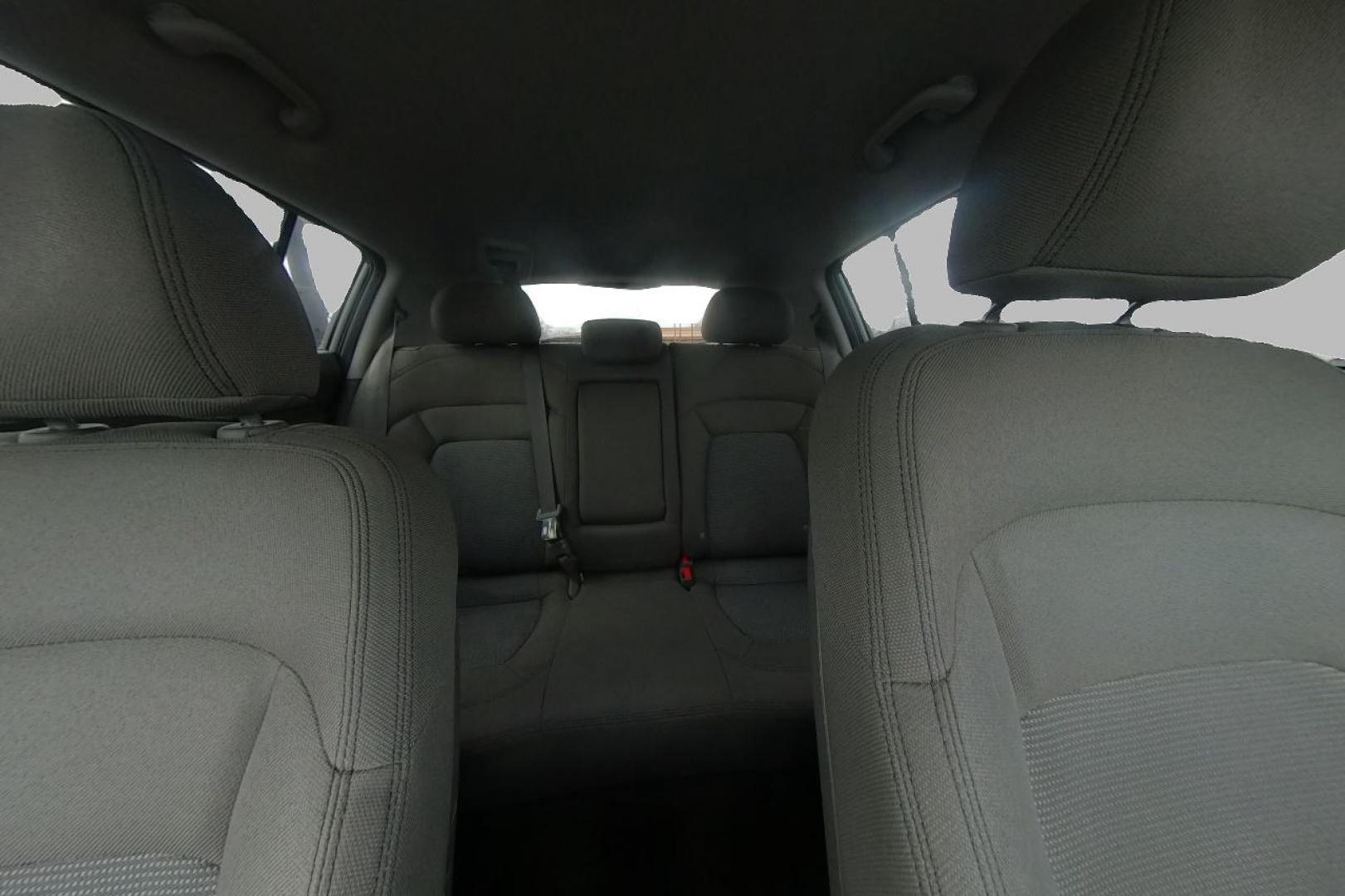 2015 Silver Kia Sportage LX FWD (KNDPB3AC7F7) with an 2.4L V6 DOHC 24V engine, 6-Speed Automatic transmission, located at 7755 State Street, Midvale, UT, 84047, (801) 753-9063, 40.610329, -111.892159 - Photo#18