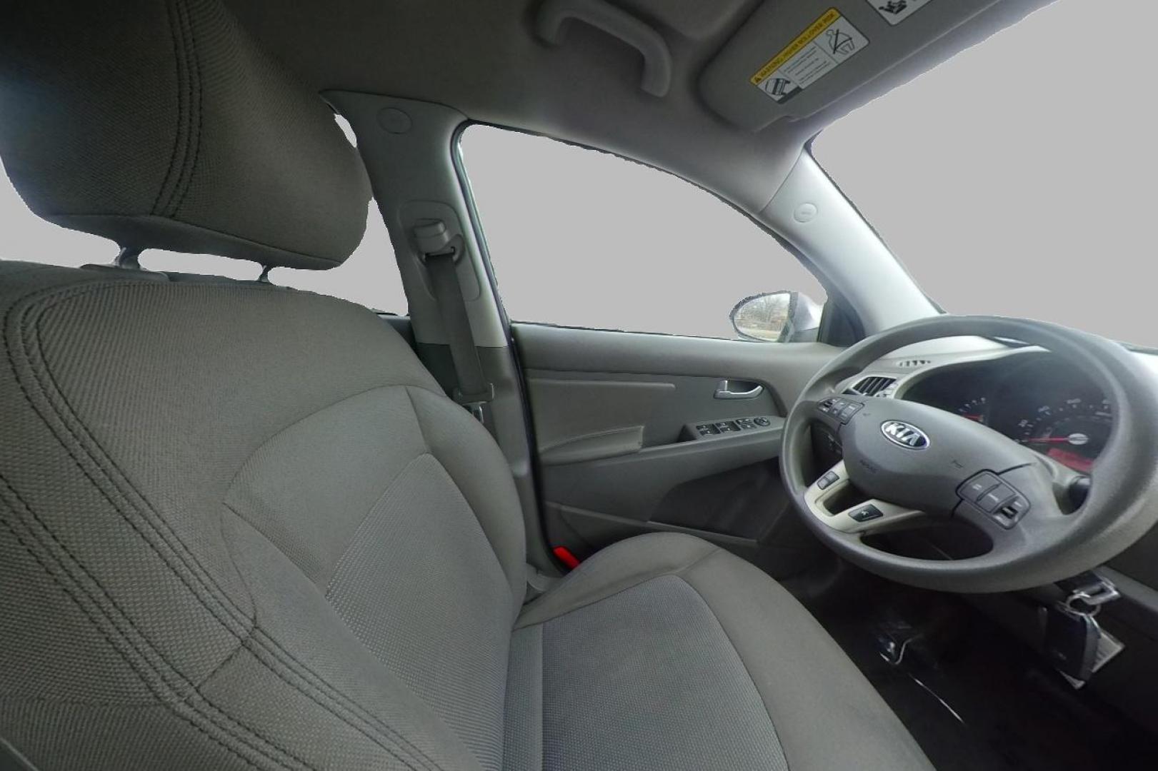 2015 Silver Kia Sportage LX FWD (KNDPB3AC7F7) with an 2.4L V6 DOHC 24V engine, 6-Speed Automatic transmission, located at 7755 State Street, Midvale, UT, 84047, (801) 753-9063, 40.610329, -111.892159 - Photo#19