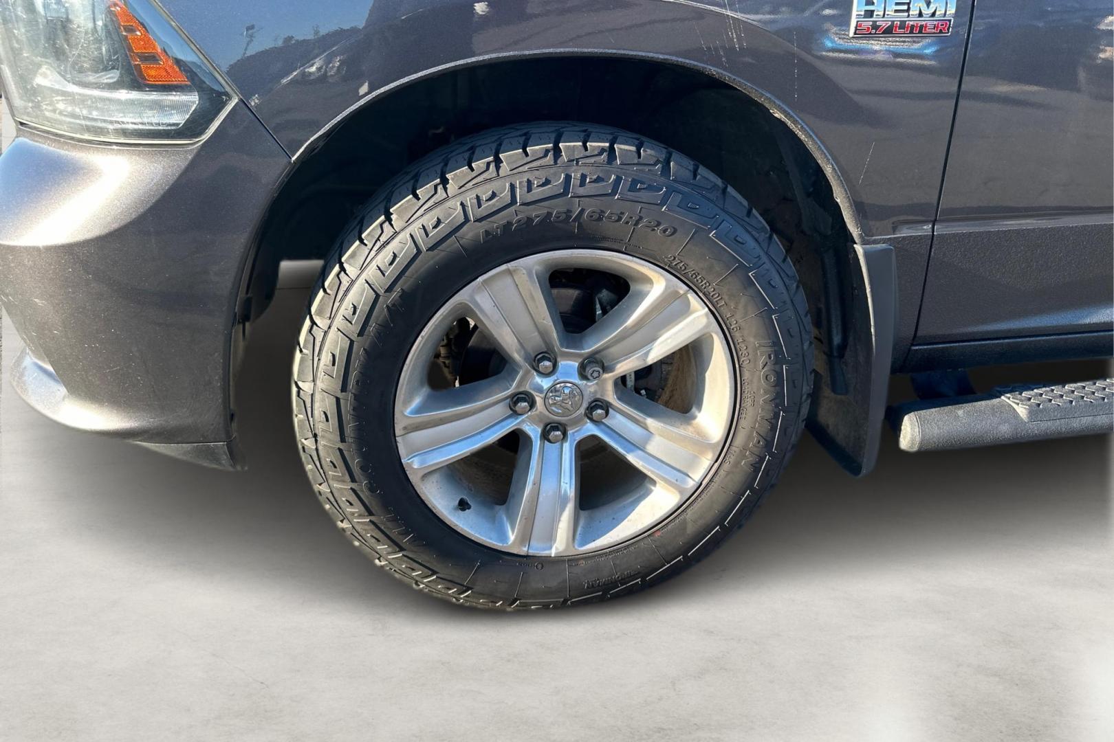 2015 Gray RAM 1500 Sport Crew Cab SWB 4WD (1C6RR7MT1FS) with an 5.7L V8 OHV 16V engine, 6-Speed Automatic transmission, located at 767 S State Road, Pleasant Grove, UT, 84062, (801) 785-1058, 40.354839, -111.736687 - Photo#12
