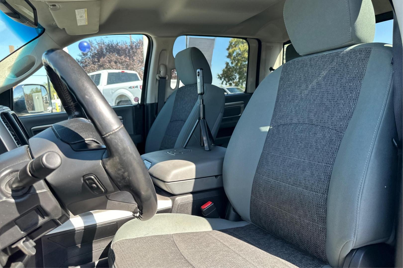 2015 Black RAM 1500 SLT Crew Cab LWB 4WD (1C6RR7TT6FS) with an 5.7L V8 OHV 16V engine, 6-Speed Automatic transmission, located at 7755 State Street, Midvale, UT, 84047, (801) 753-9063, 40.610329, -111.892159 - Photo#14