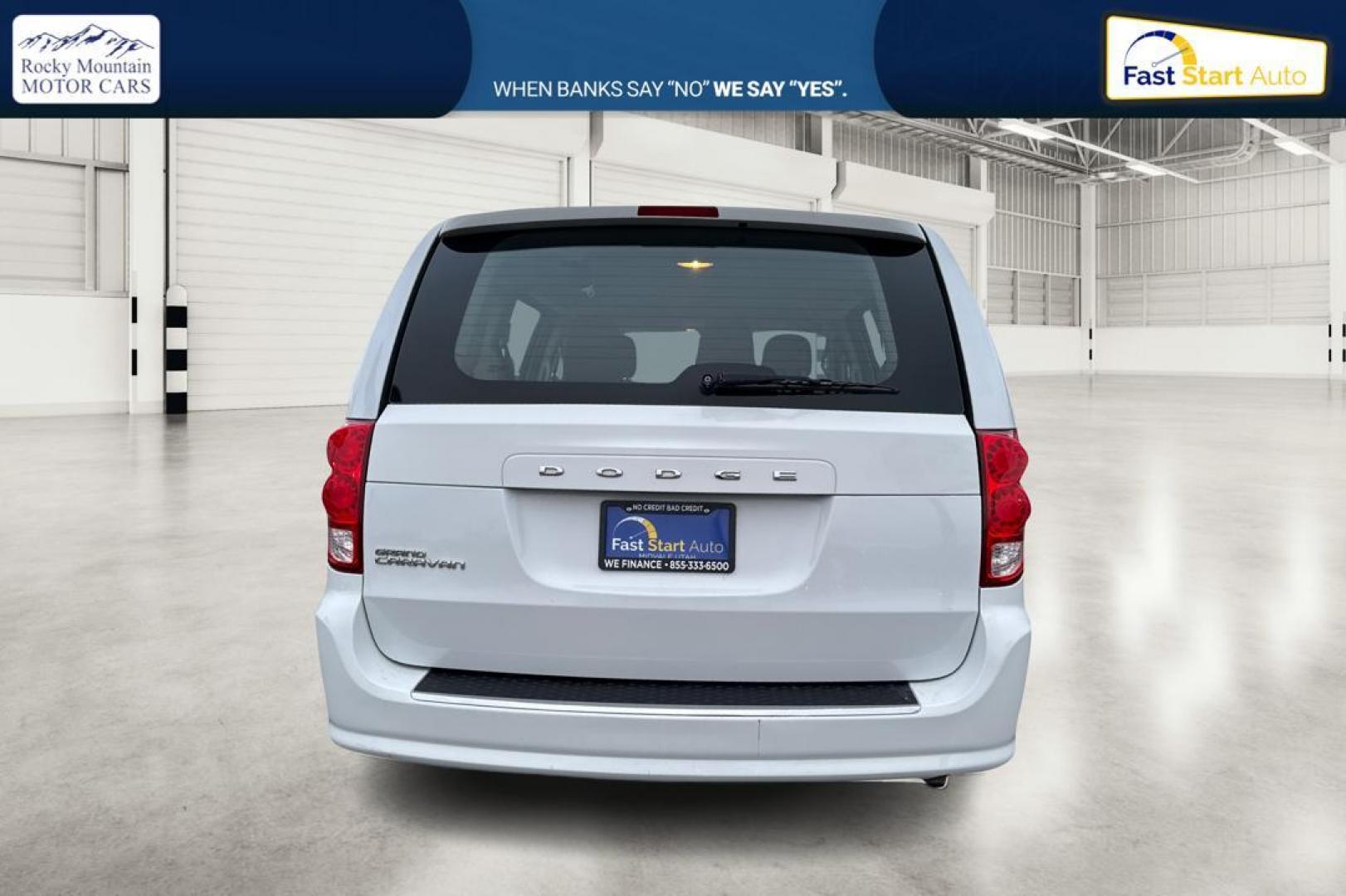 2016 White Dodge Grand Caravan SE (2C4RDGBGXGR) with an 3.6L V6 DOHC 24V engine, 6A transmission, located at 767 S State Road, Pleasant Grove, UT, 84062, (801) 785-1058, 40.354839, -111.736687 - Photo#4