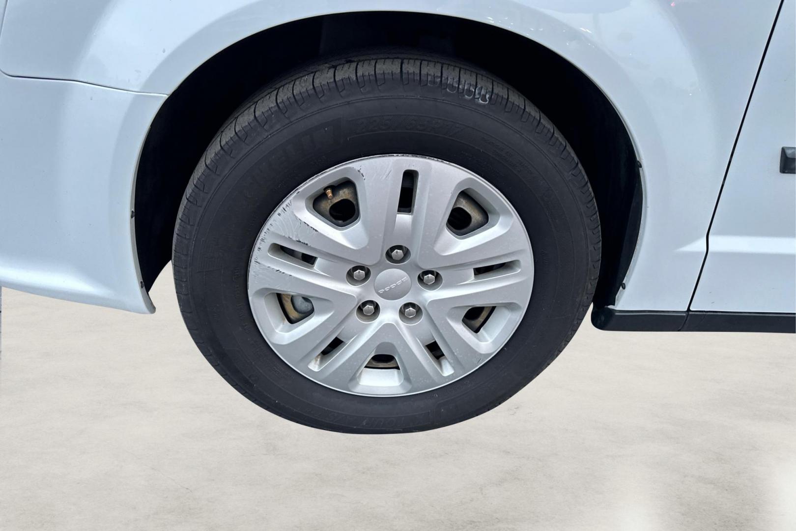 2016 White Dodge Grand Caravan SE (2C4RDGBGXGR) with an 3.6L V6 DOHC 24V engine, 6A transmission, located at 767 S State Road, Pleasant Grove, UT, 84062, (801) 785-1058, 40.354839, -111.736687 - Photo#12