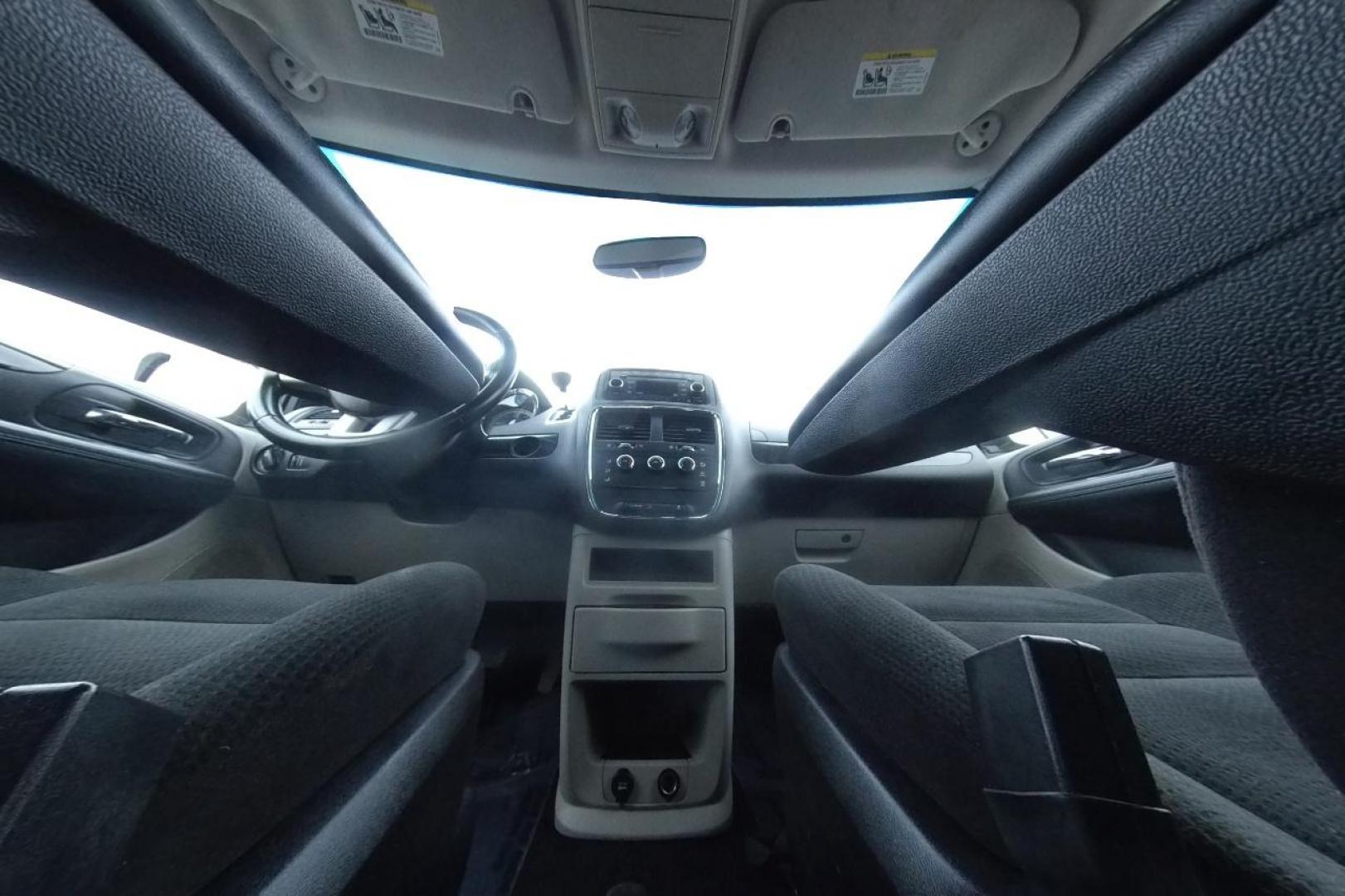 2016 White Dodge Grand Caravan SE (2C4RDGBGXGR) with an 3.6L V6 DOHC 24V engine, 6A transmission, located at 767 S State Road, Pleasant Grove, UT, 84062, (801) 785-1058, 40.354839, -111.736687 - Photo#16